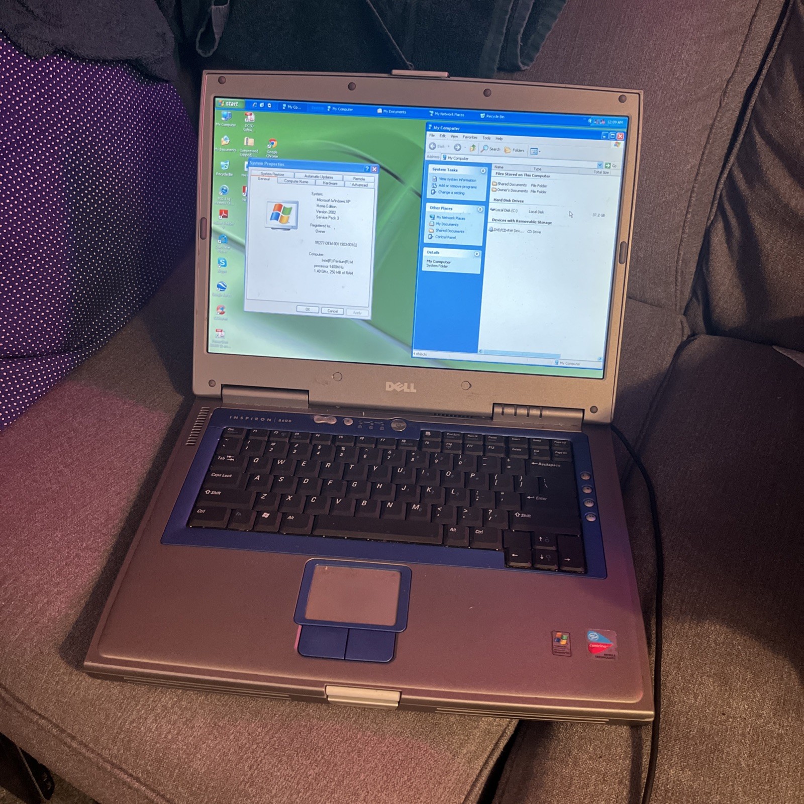 Vintage Dell Inspiron 8600 Laptop Pentium M 1.4GHz 256MB 40GB WinXP 15.4″ Works
