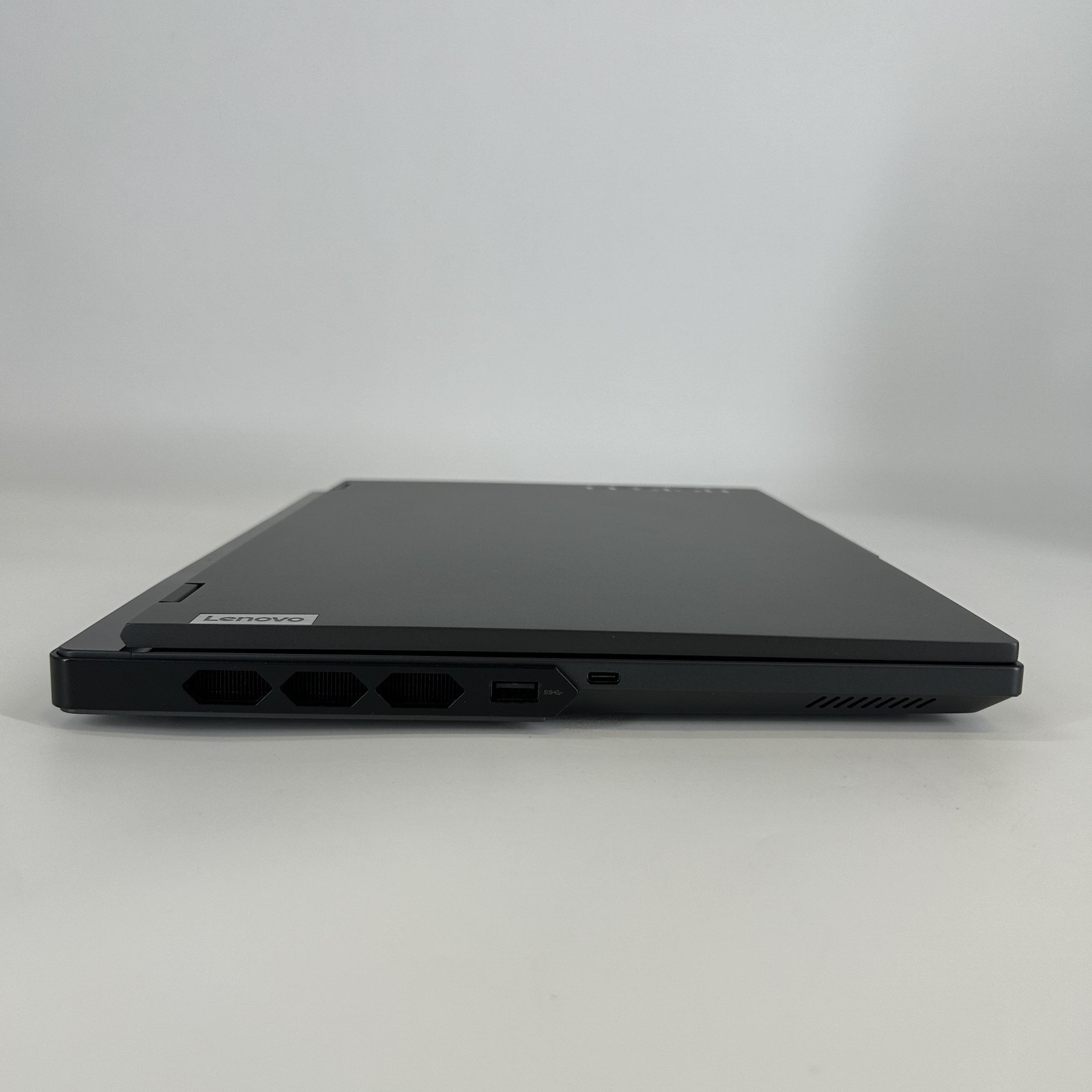 Lenovo Legion Pro 7i Gen 8 16 240Hz QHD+ 2.2GHz i9-13900HX 16GB 1TB SSD RTX 4070
