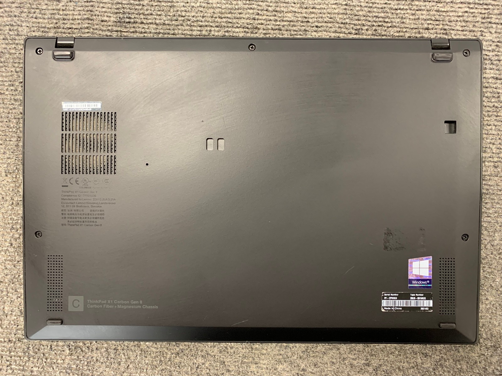 Lenovo ThinkPad X1 Carbon Gen 8 14″ i7-10610U 16GB, No Storage, Remote Managed