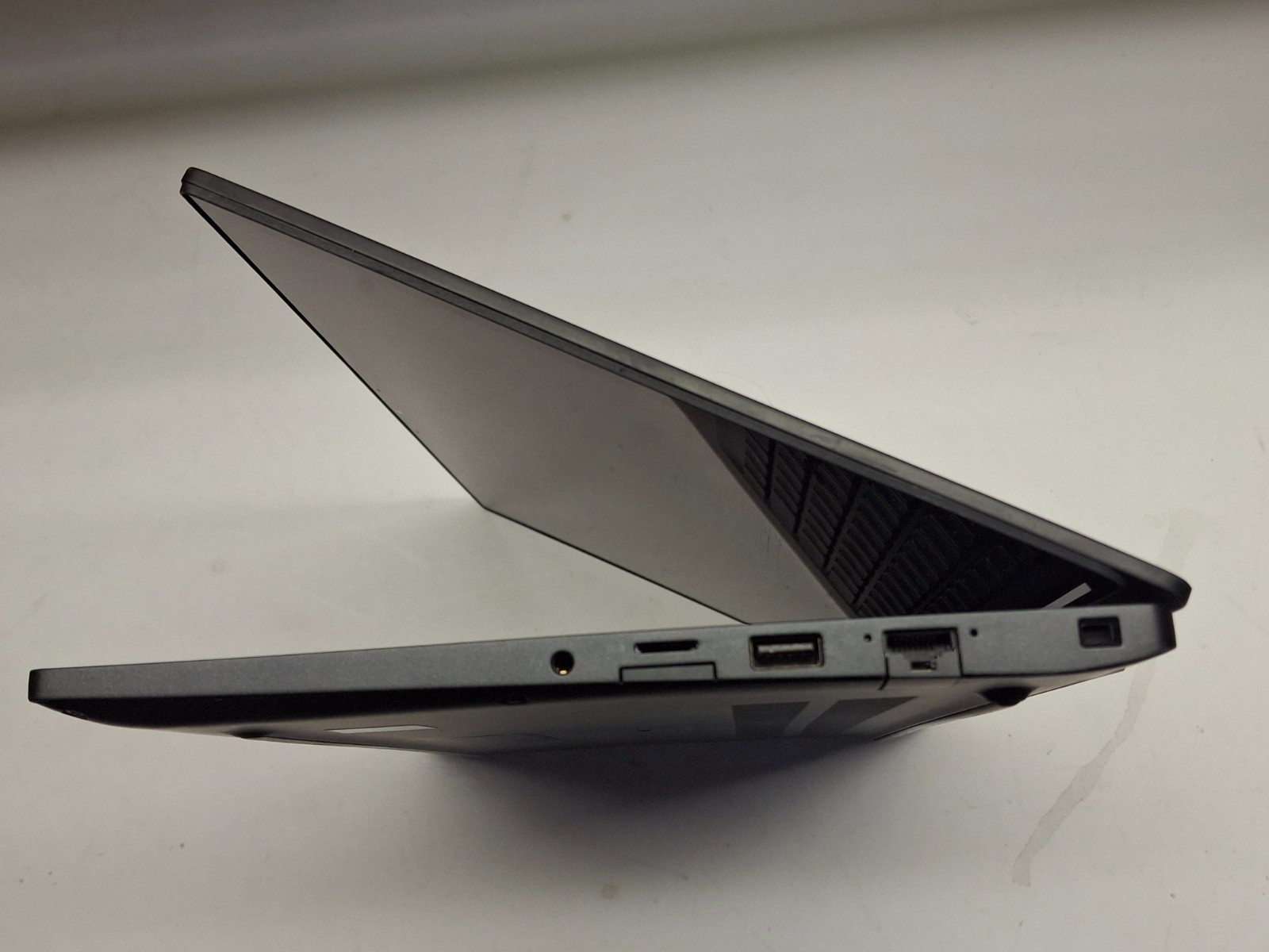 DELL LATITUDE 7480 i7-6650U 8GB RAM 256GB NVMe Wifi Webcam Touchscreen W10P W/AC