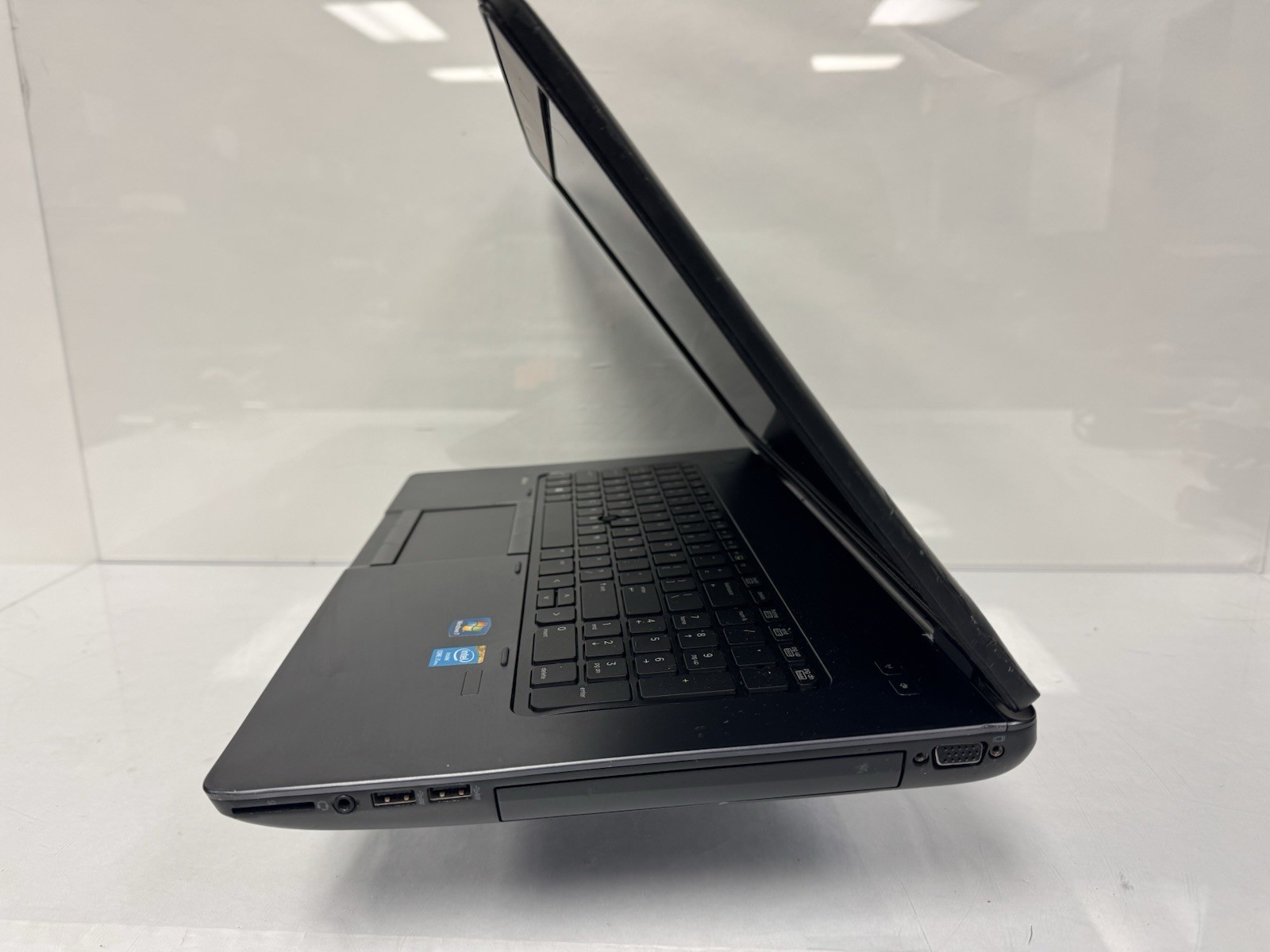 HP ZBook 17 Workstation Intel i7-4800MQ @ 2.70 GHz 8GB Ram No HDD #1