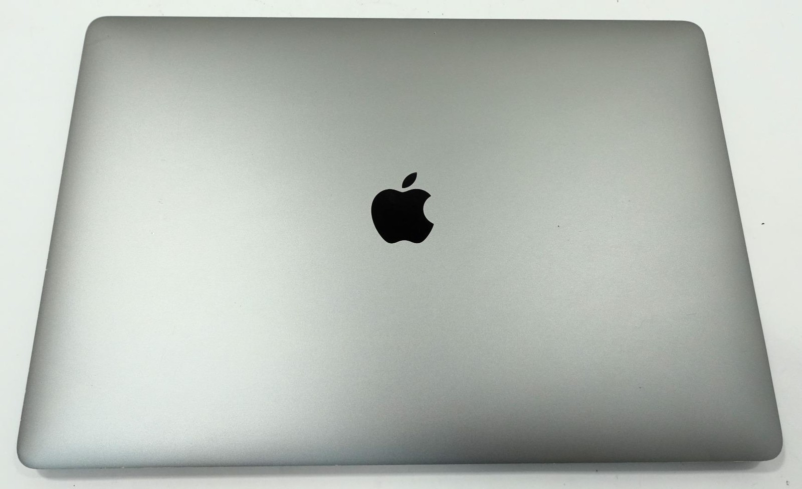 Apple MacBook Pro 2016 A1707 15.4″ Retina i7-6700HQ 16GB 1TB SSD Laptop