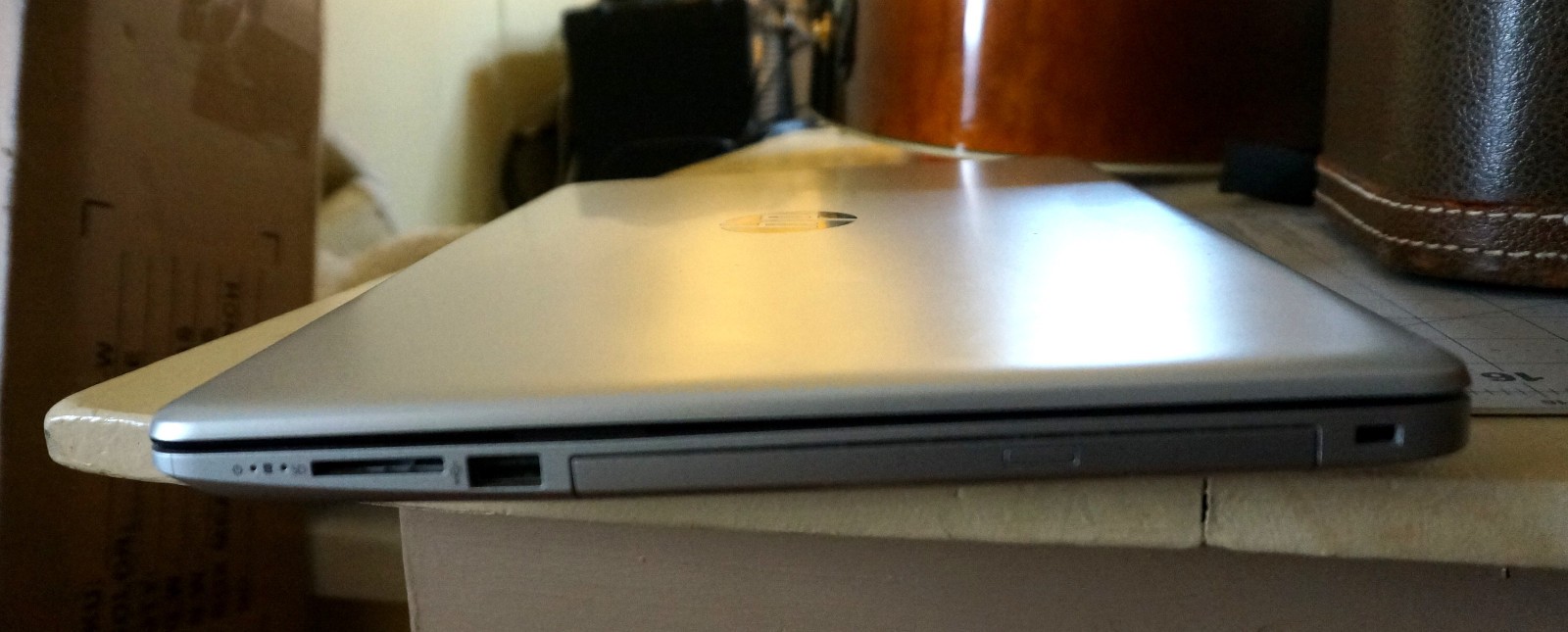 HP 15-da0073ms 15.6 in HD 200GB HD 8 GB RAM Laptop – Silver