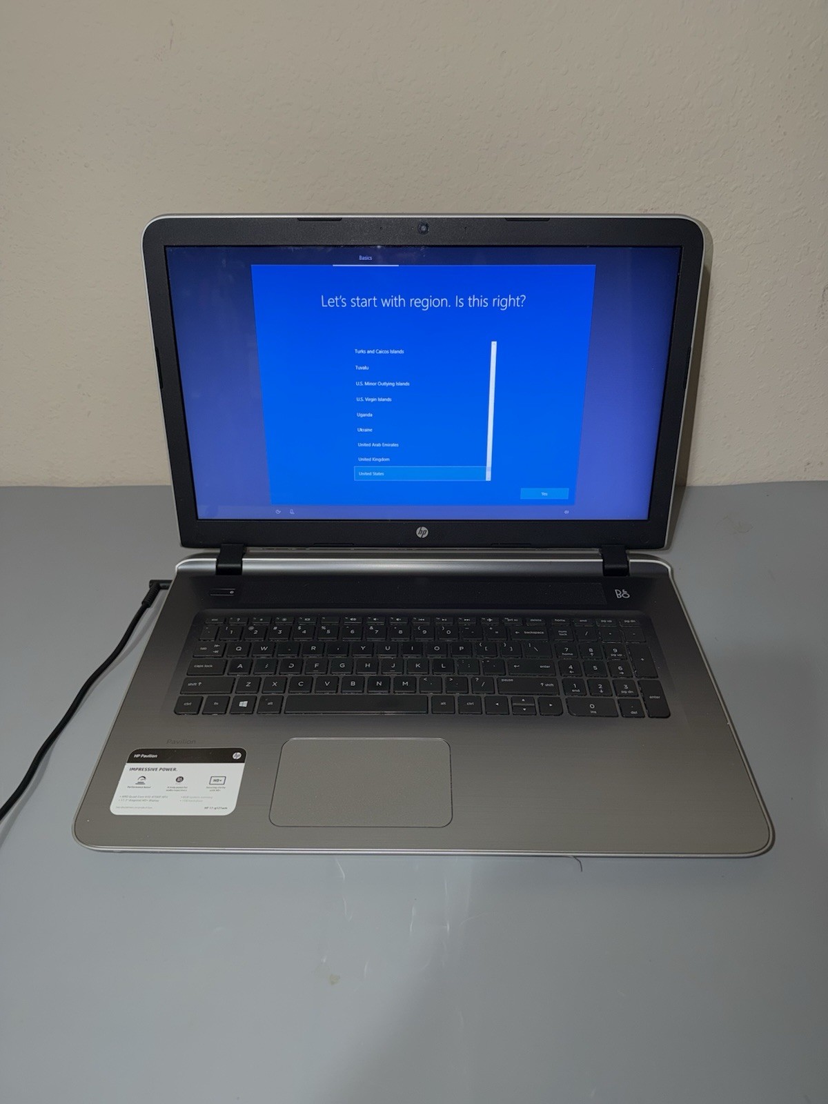 HP Pavilion 17-g121wm Laptop AMD A10-8700P, 8GB RAM, 1TB HDD – For Parts