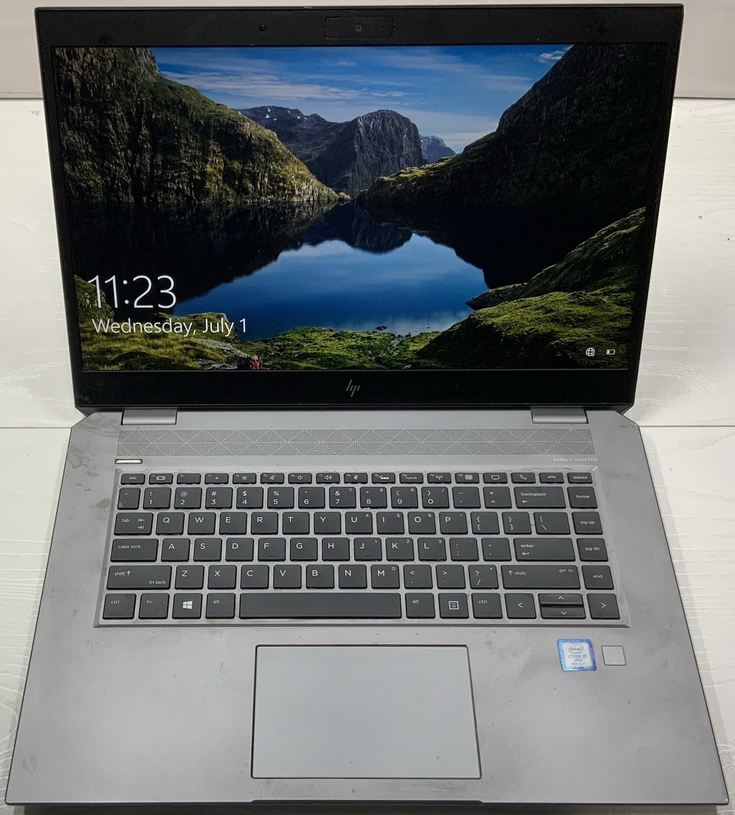 HP ZBook Studio G5 15.6″ – i7-8850H 32GB RAM, 512GB SSD, P1000 | Windows 10 Pro