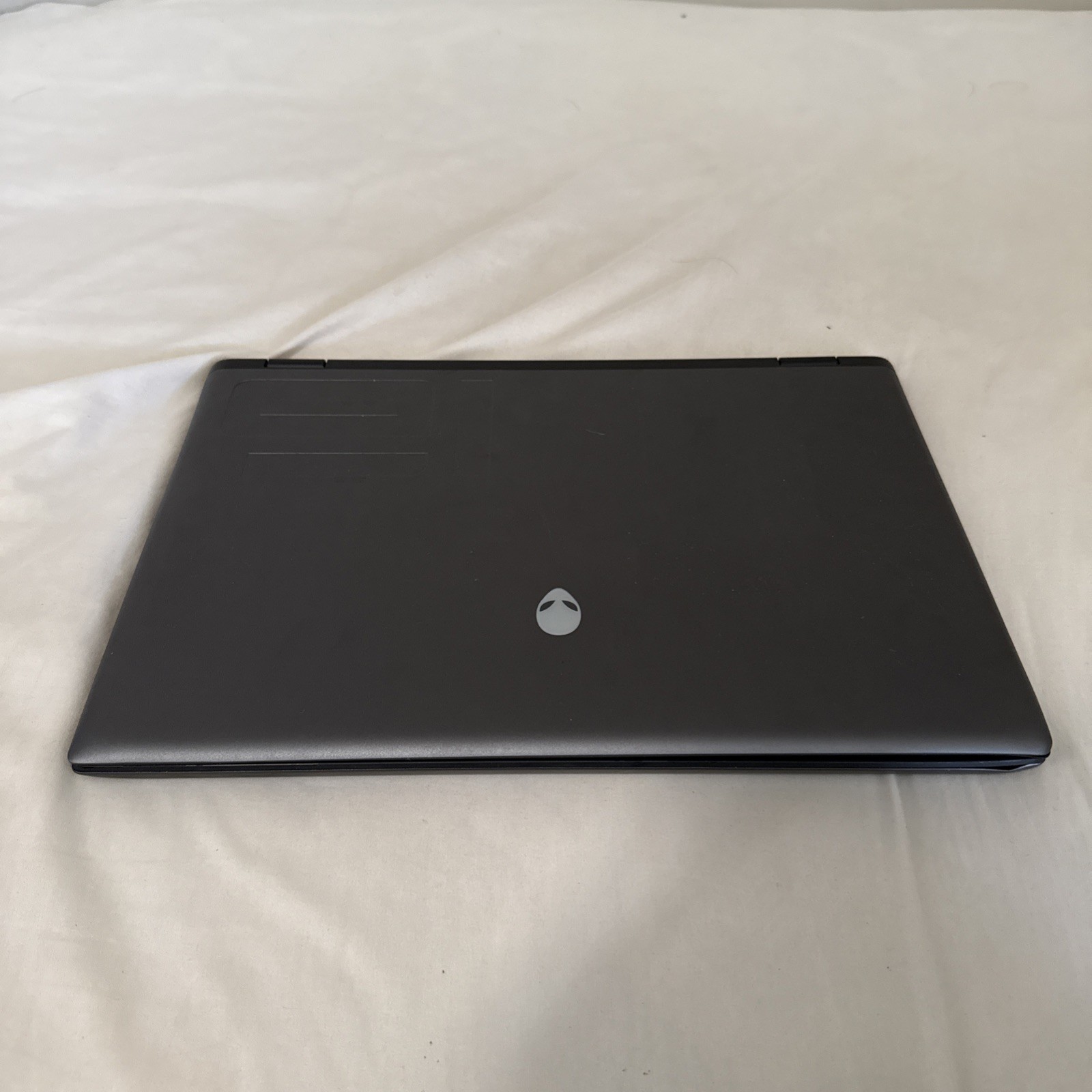 Alienware M16 R2 16″ QHD+ 240Hz Ultra 7-155H Laptop 16GB RAM, 1TB SSD, RTX 4070