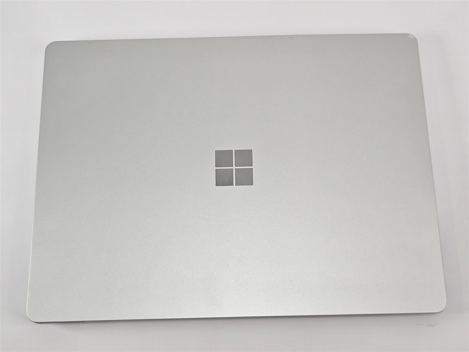 Microsoft Surface Laptop Go 2 256GB SSD 16GB RAM i5-1135G7 Platinum 1Key Missing