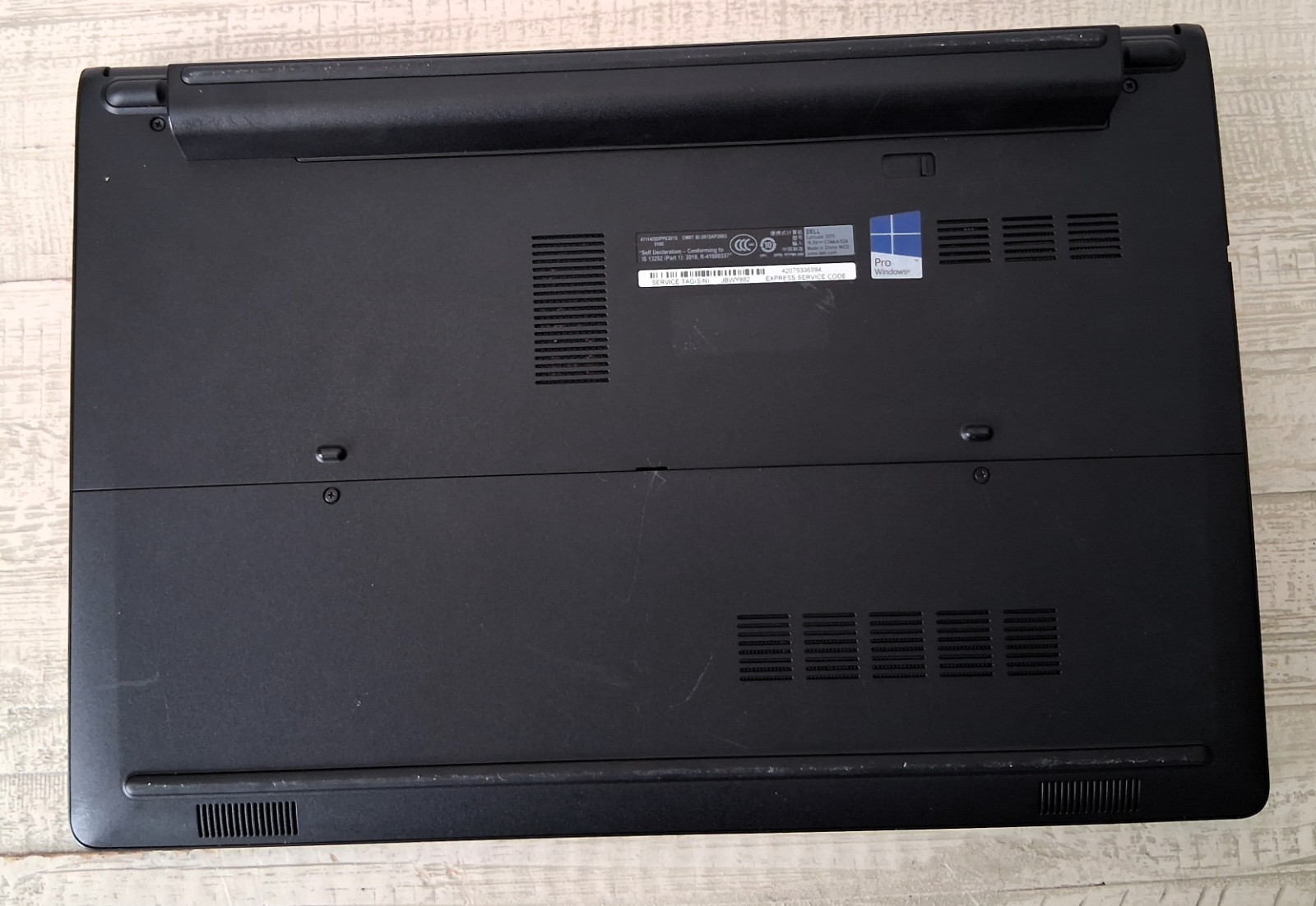Dell Latitude 3570 Intel Core i5-6200U 2.30GHz 8GB RAM No HDD