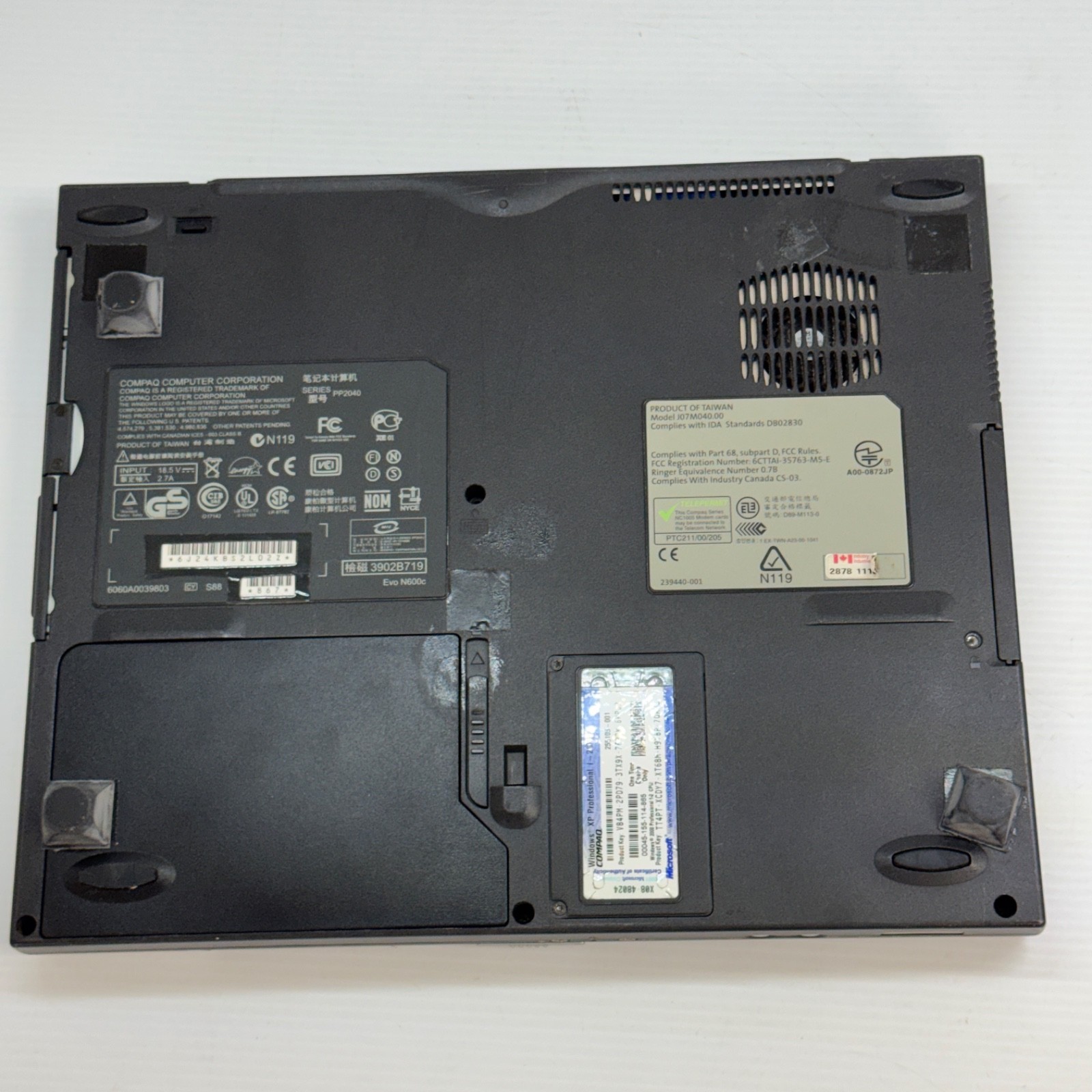 Compaq Evo N610c Laptop PP2040 Vintage Powers On No Further Testing