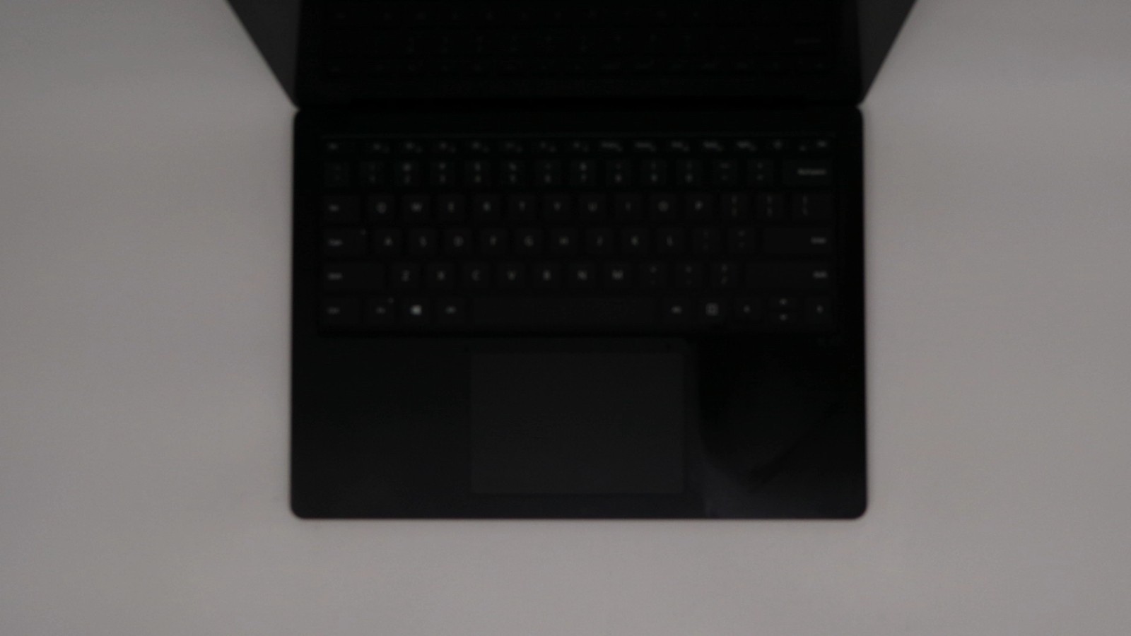 Microsoft Surface Laptop 3 14″ i7-1065g7 16GB 512GB – Fair READ DESC