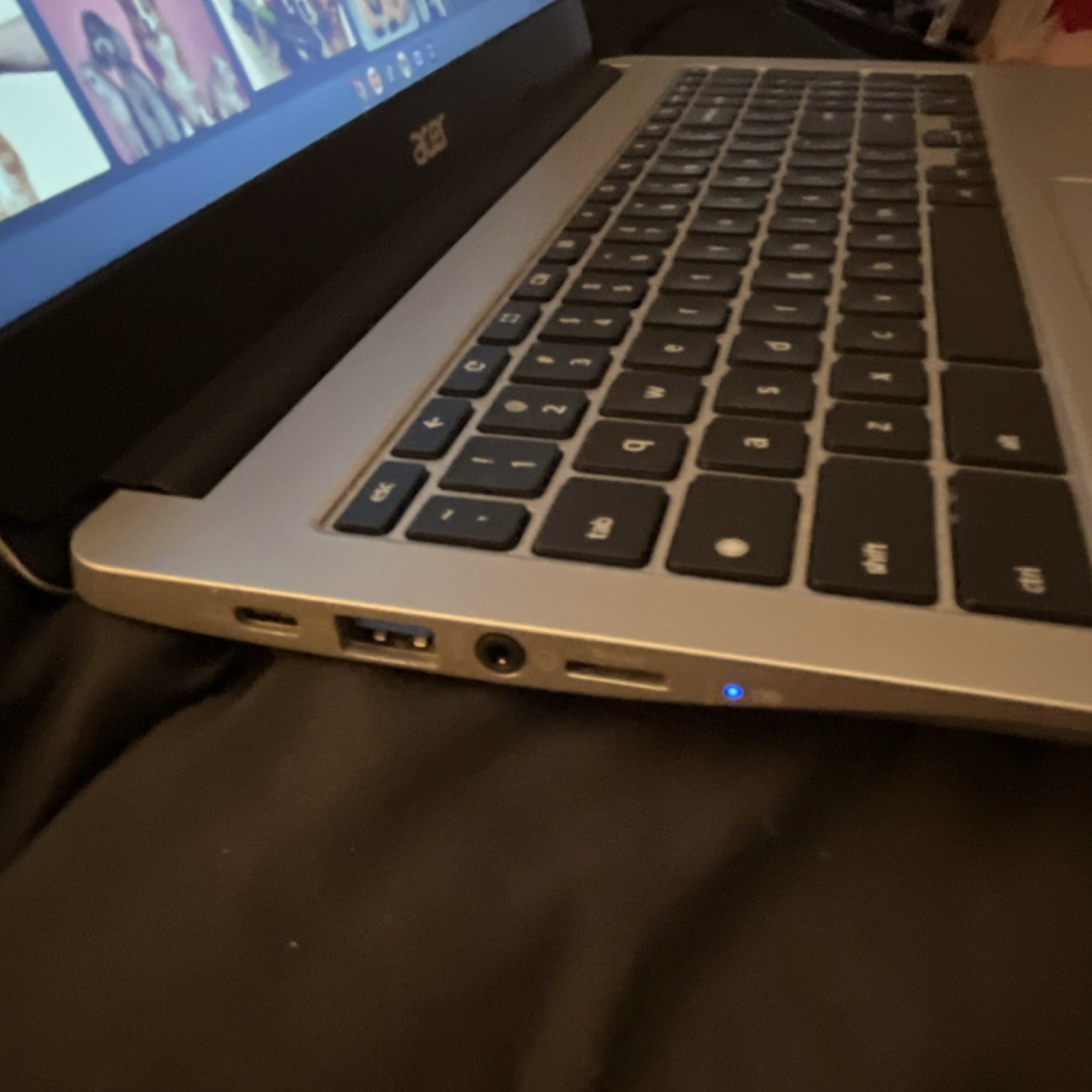 Acer Chromebook Silver Laptop Chrome OS, Webcam, Wi-Fi, USB 3.0, USB-C, HDMI