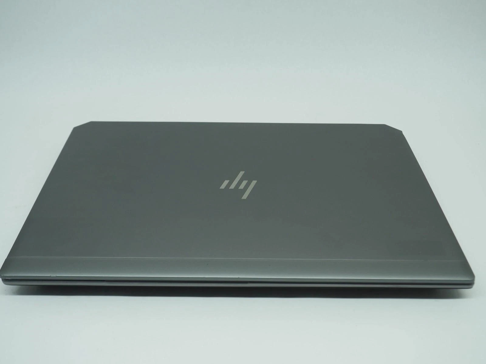 HP ZBook 15 G5 i7-8850H 16GB 512GB SSD Nvidia P1000 1920×1080 Win11 Office 2021