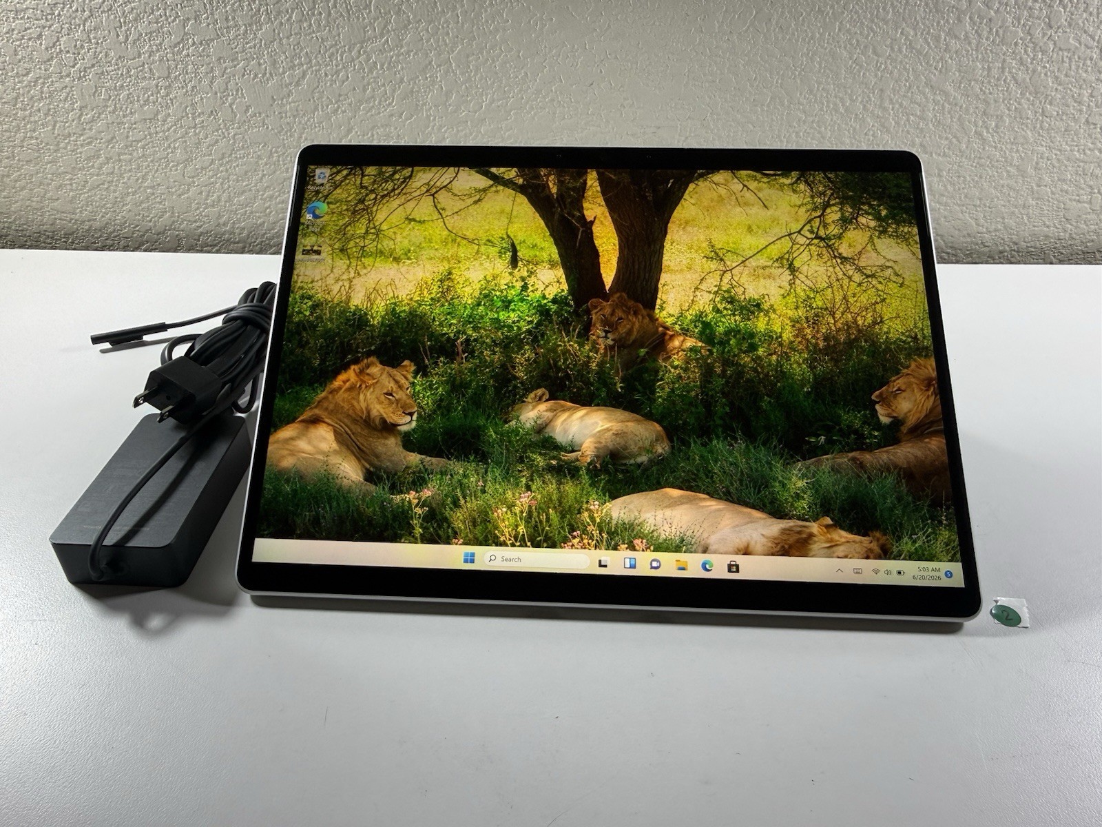 Microsoft Surface Pro 8 (1982) i5-1145G7 – 16GB RAM – 256GB 120Hz – Win 11 Pro