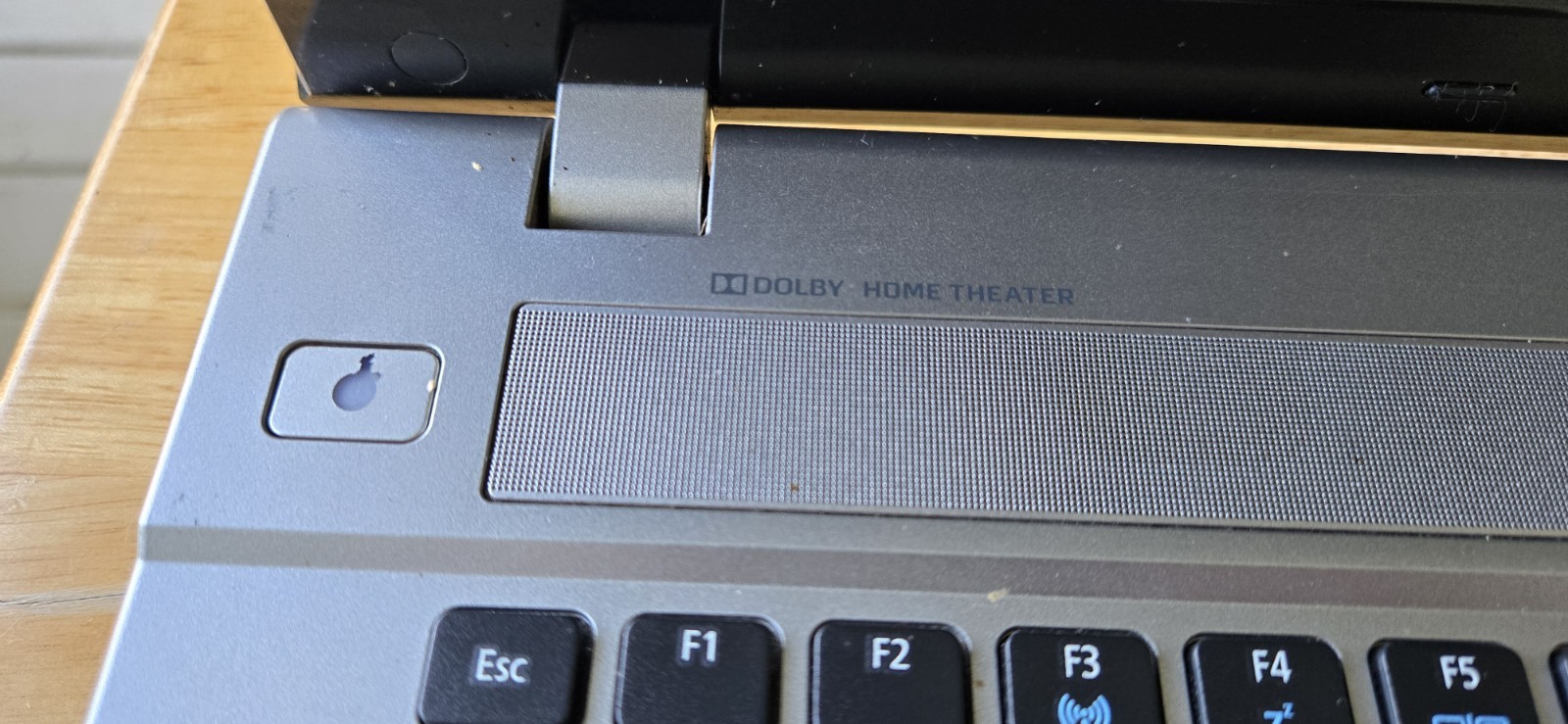 Acer Aspire V3 731-4477 15″ Laptop SOLD AS IS FOR PARTS