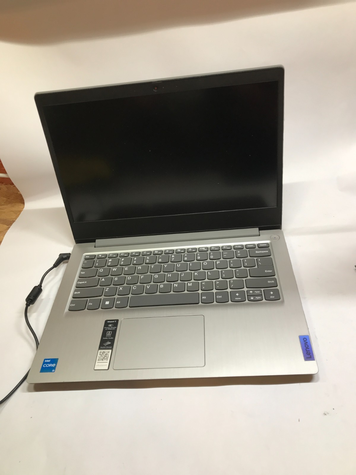 Lenovo IdeaPad 3 14ITL05 14″ Intel i3 8GB RAM NO SSD For Parts WILL NOT BOOT