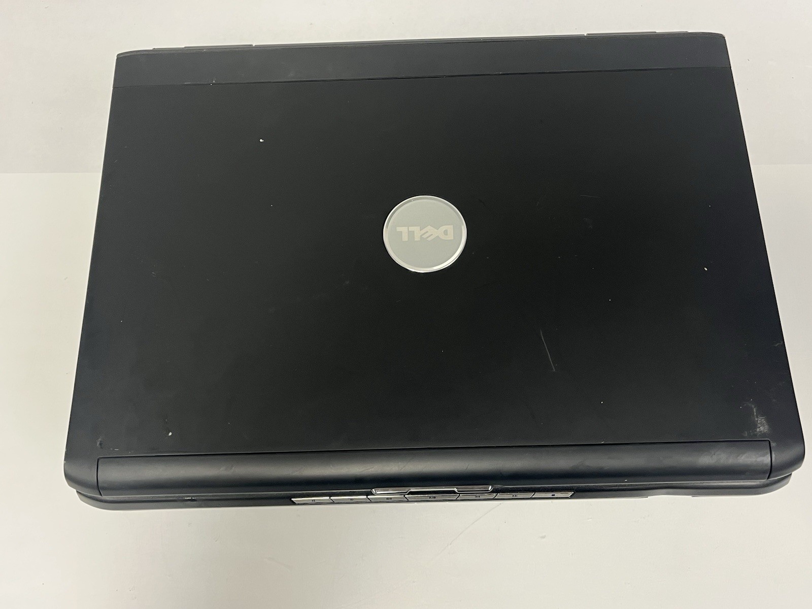 Dell Vostro 1500 15.4″ Glossy Laptop C2D 1.4GHz 2GB NO HDD NO OS