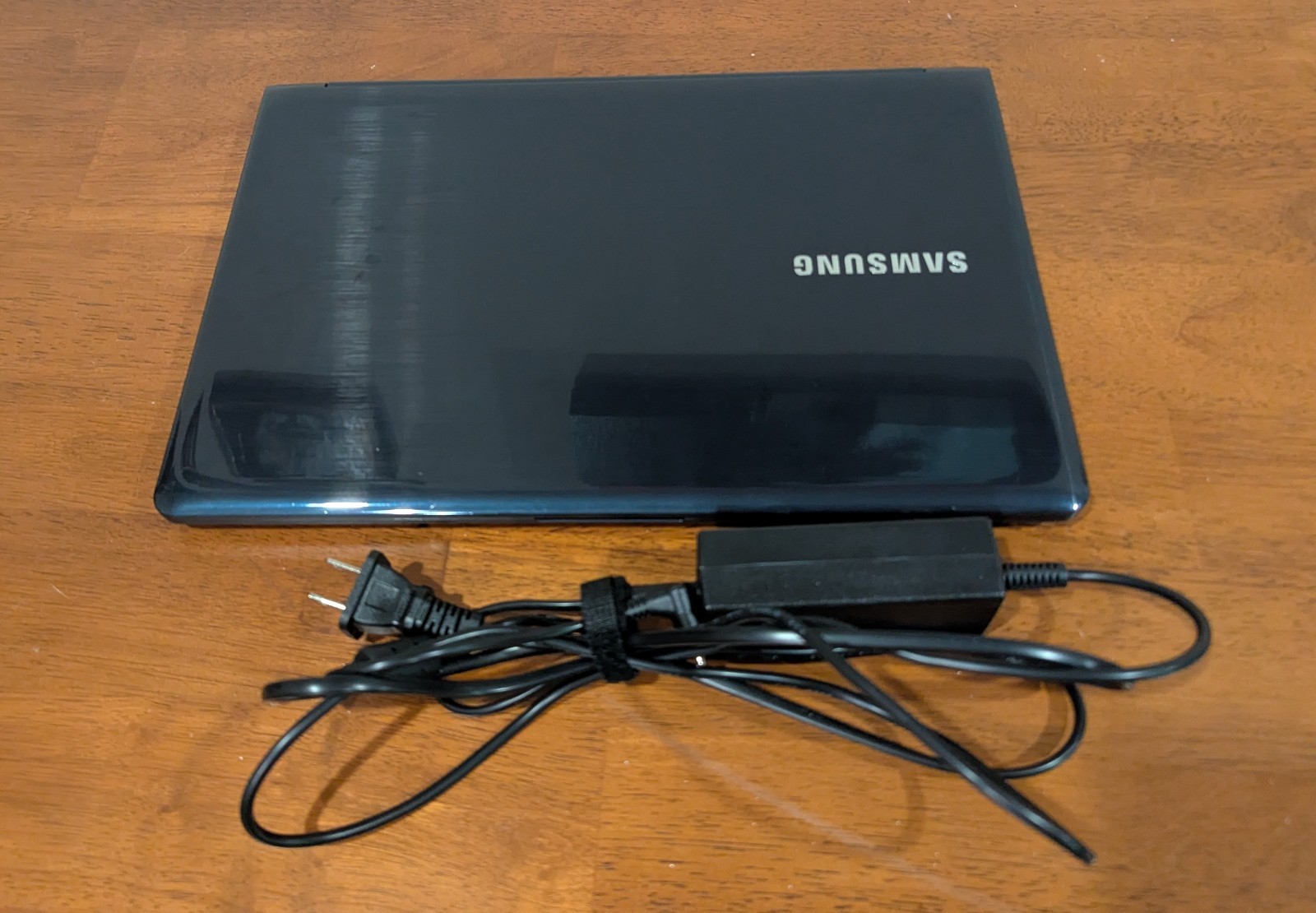 Samsung ATIV Book 9 Lite 13.3″ Touchscreen Laptop | Great Condition With charger