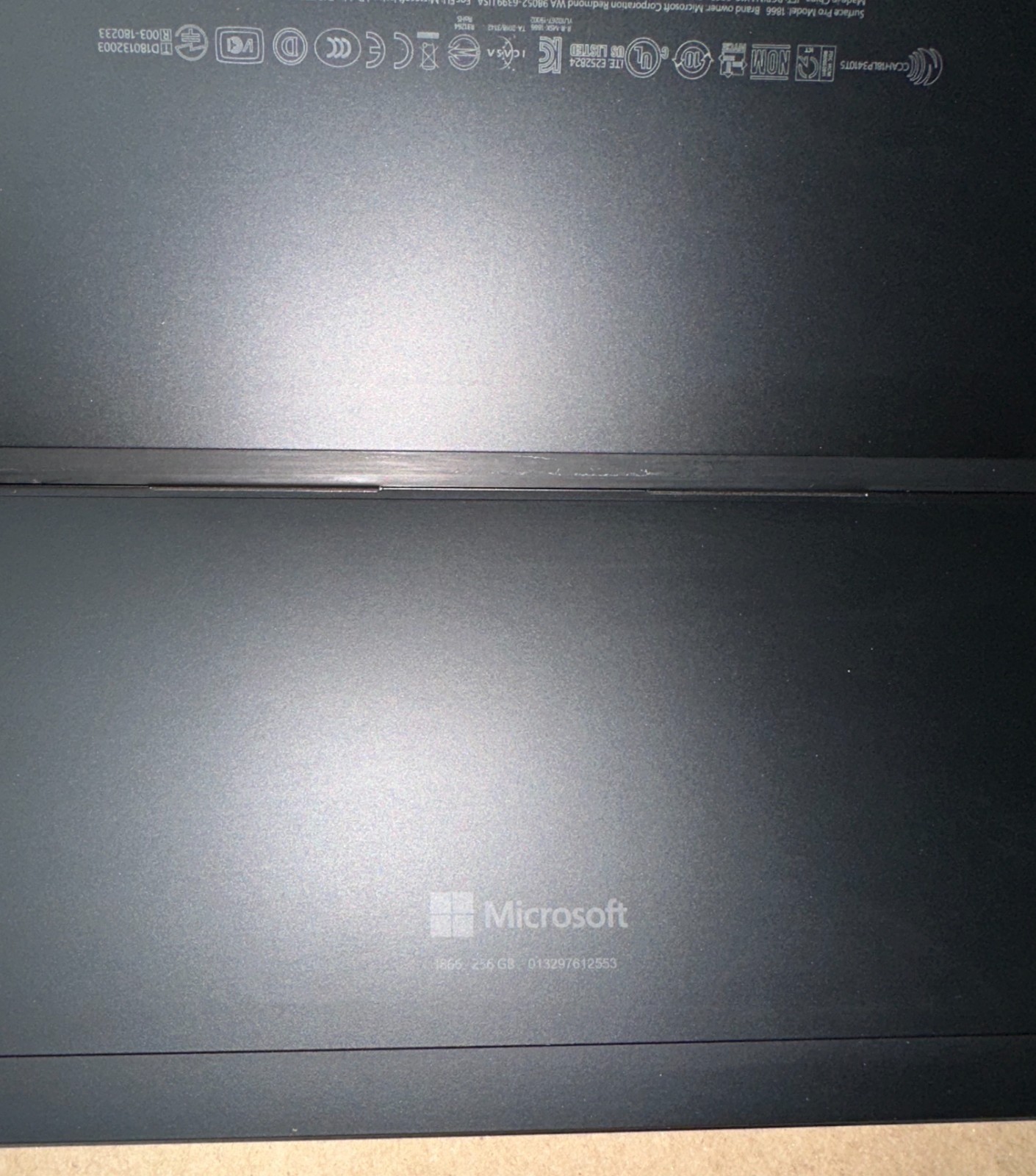 Microsoft Surface Pro 7 12.3″, Black, 256GB, i7, 16GB- Has Screen Flickers