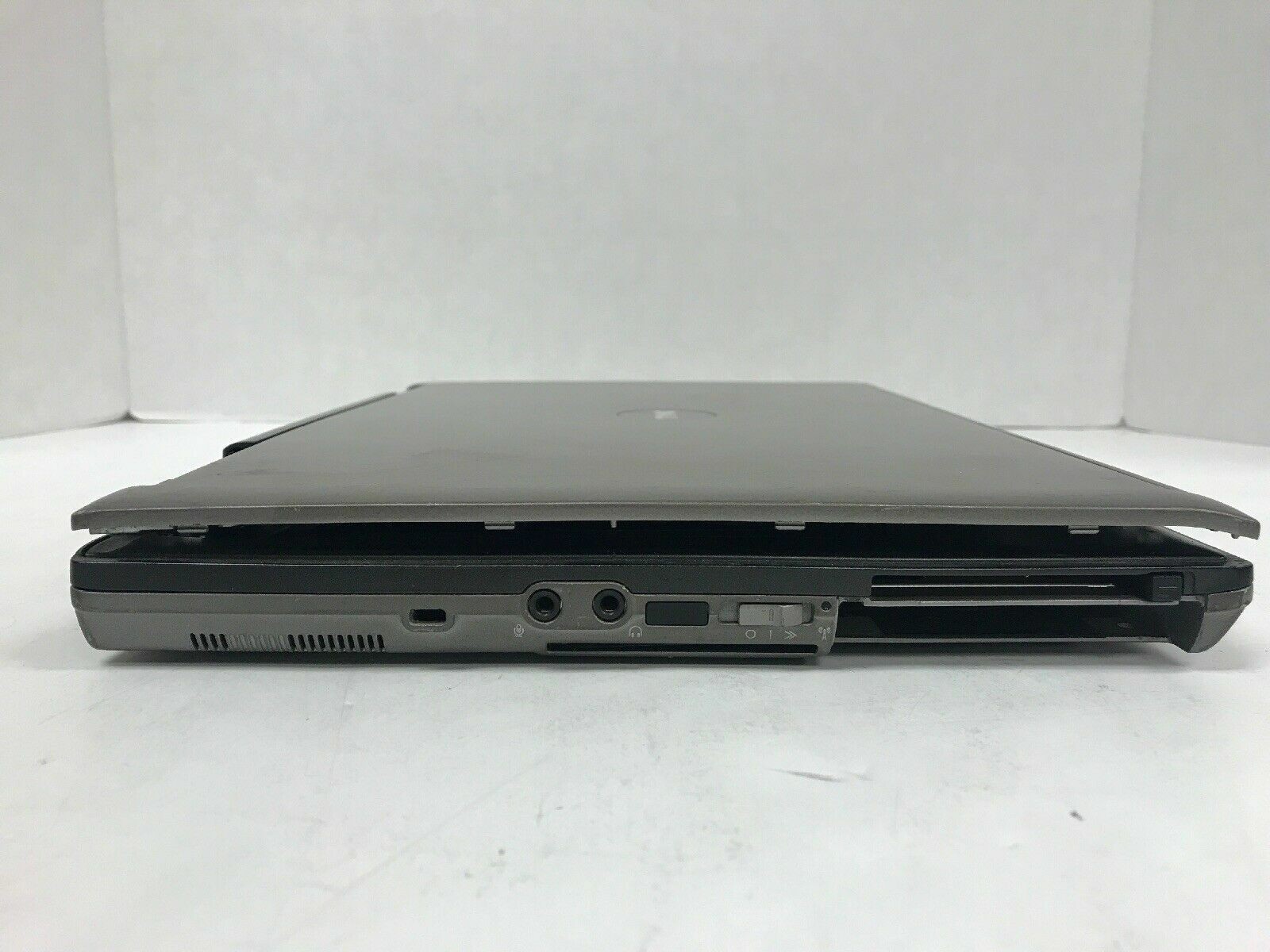 Dell Latitude D620 laptop *FOR PARTS OR NOT WORKING*