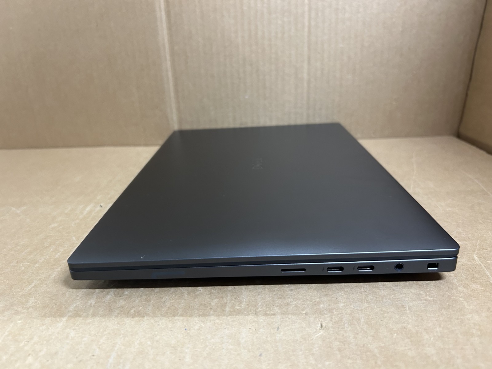 Dell Pro Max 14 Premium MA14250 Intel U9-285H 64GB DDR5 512GB SSD RTX Pro 2000