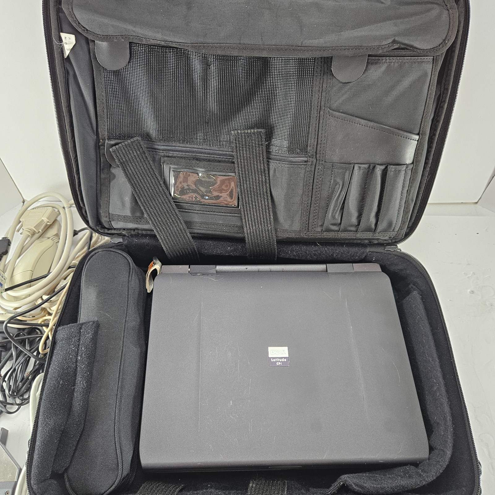 Vintage Dell Latitude CPi D266XT Pentium II 266 Laptop + Case + AC Adapter