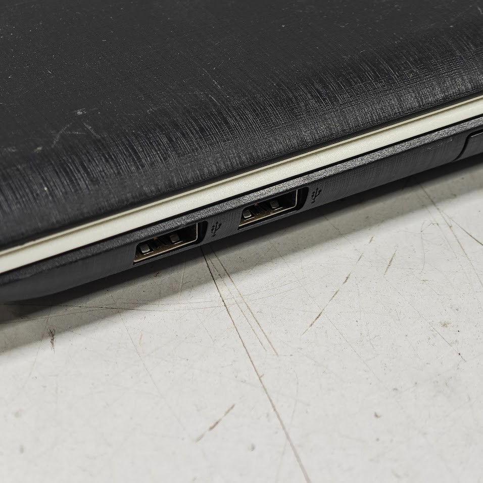 Acer Aspire E5-722G-88DQ Laptop – AMD A8-7410, AMD Radeon R5, 8GB RAM