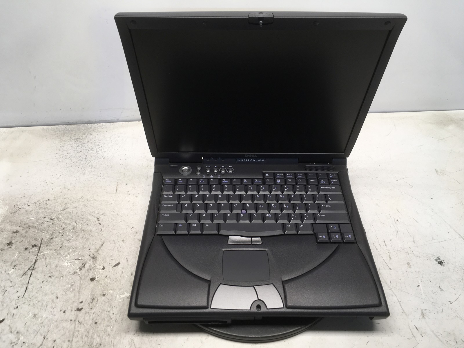 Dell Inspiron 8000 Intel Pentium III 800MHz 320 MB NO HDD No Batt