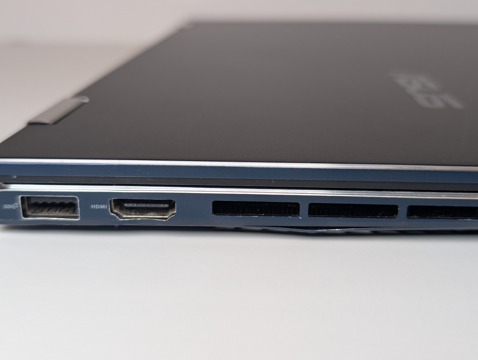 Asus ZenBook Flip 14″ Q529ZA i7‑12700H 16GB/512GB SSD Touch Touchscreen. ~28A~