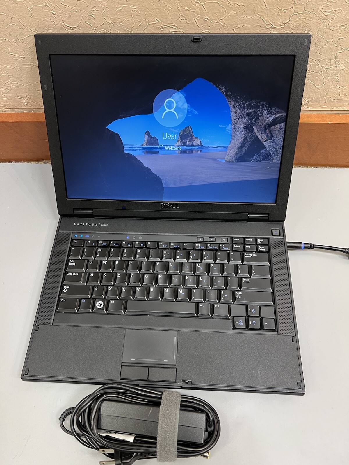 Dell Latitude E5400 14″ Core 2 Duo 2.0Ghz 3GB RAM 160GB HDD WIFI WIN 10
