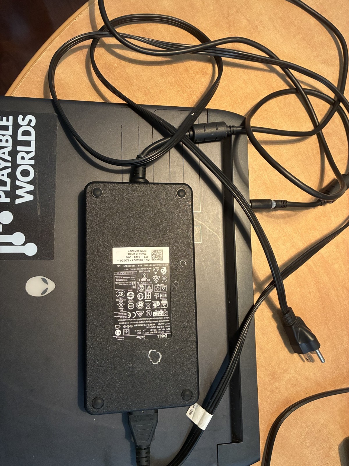 Alienware M15 R7 15.6″ (1TB SSD, Core i7-12700H, 64GB RAM, RTX 3060)