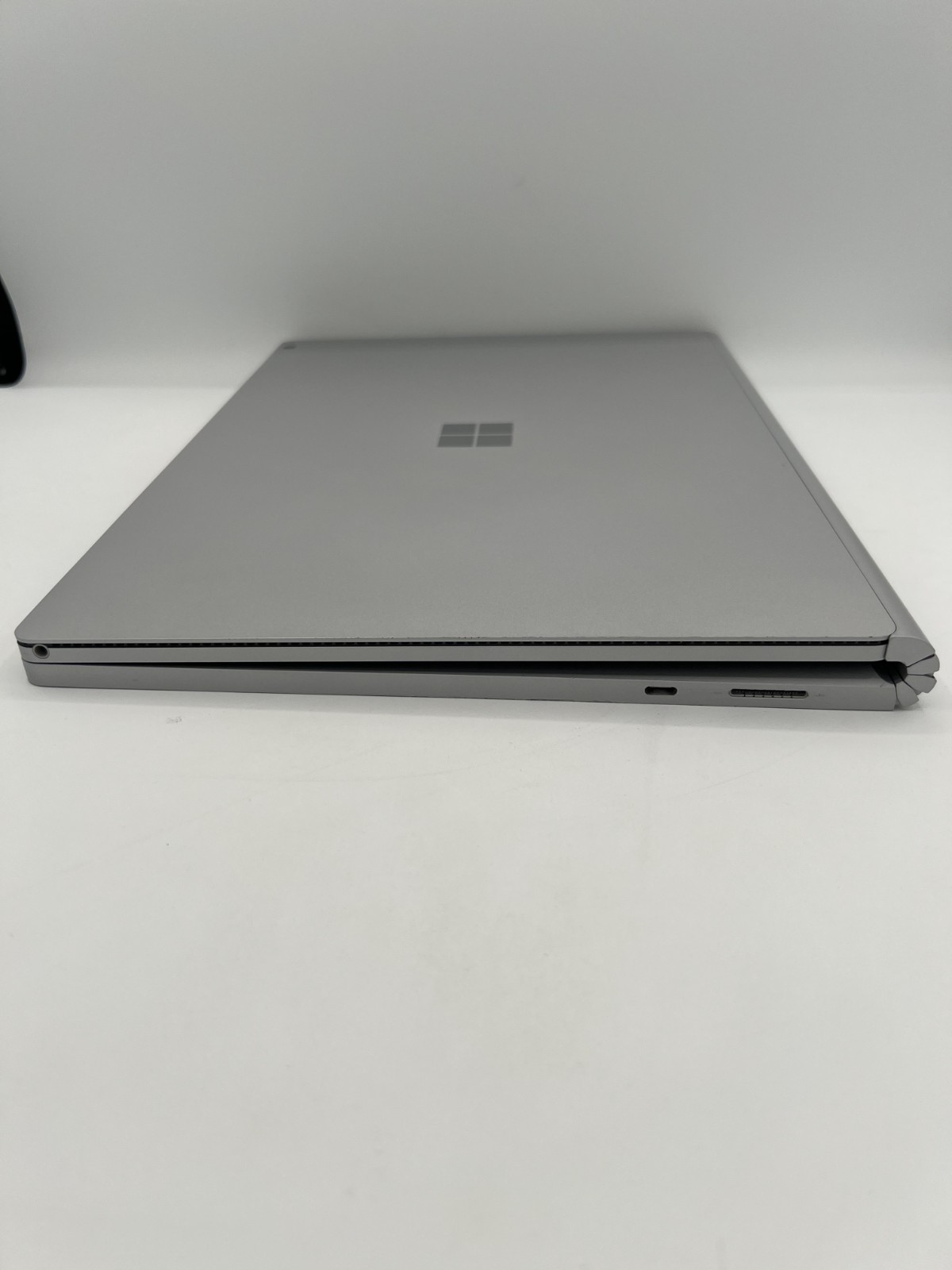 Microsoft Surface Book 3 15″ GTX 1660 Ti i7-1065G7 16GB 256GB SSD Windows 11 Pro