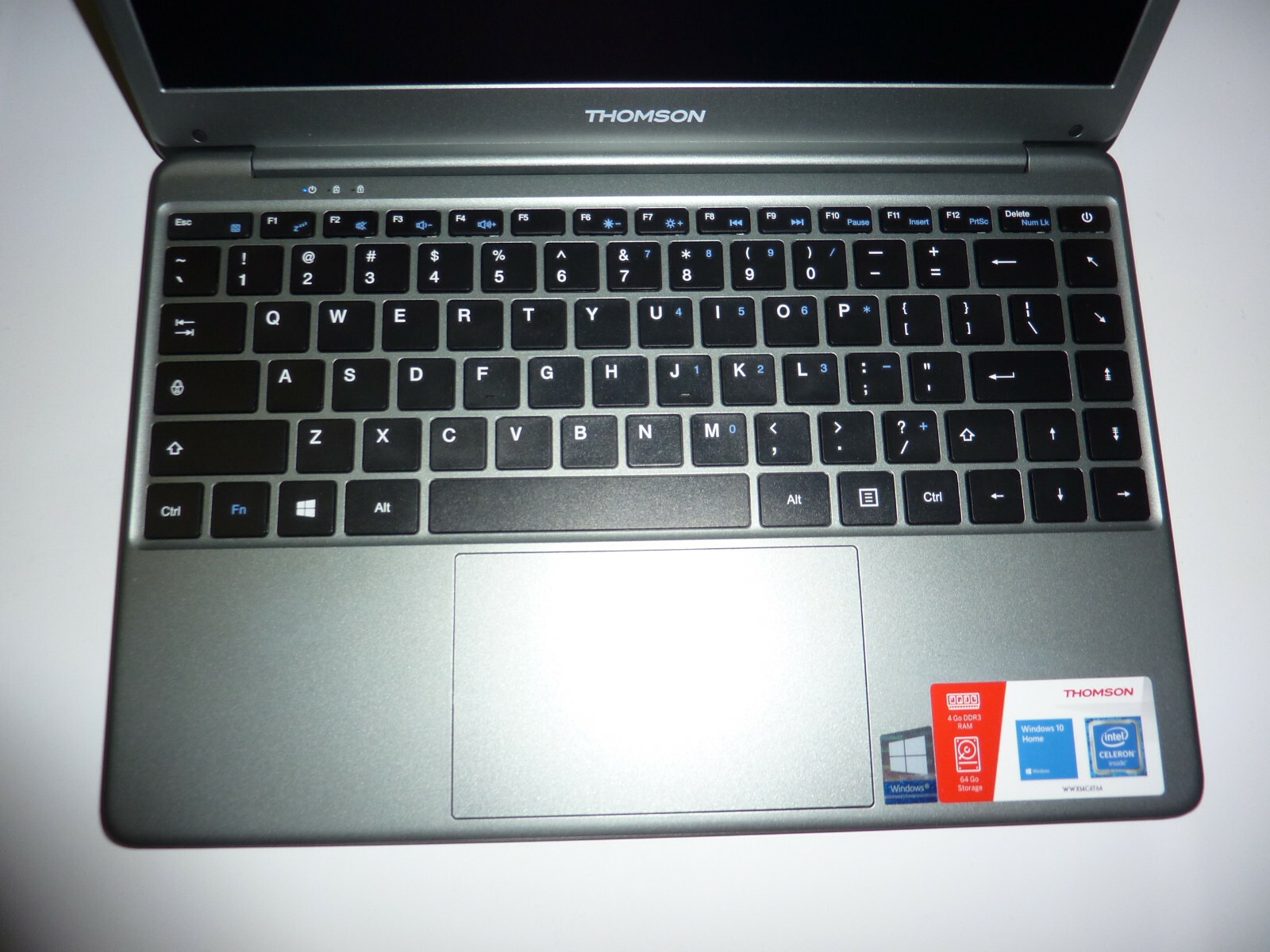 Thomson Neo X 14.1″ Windows 10 laptop Tungstene WWX14C4T64 64GB N3050 Very Nice