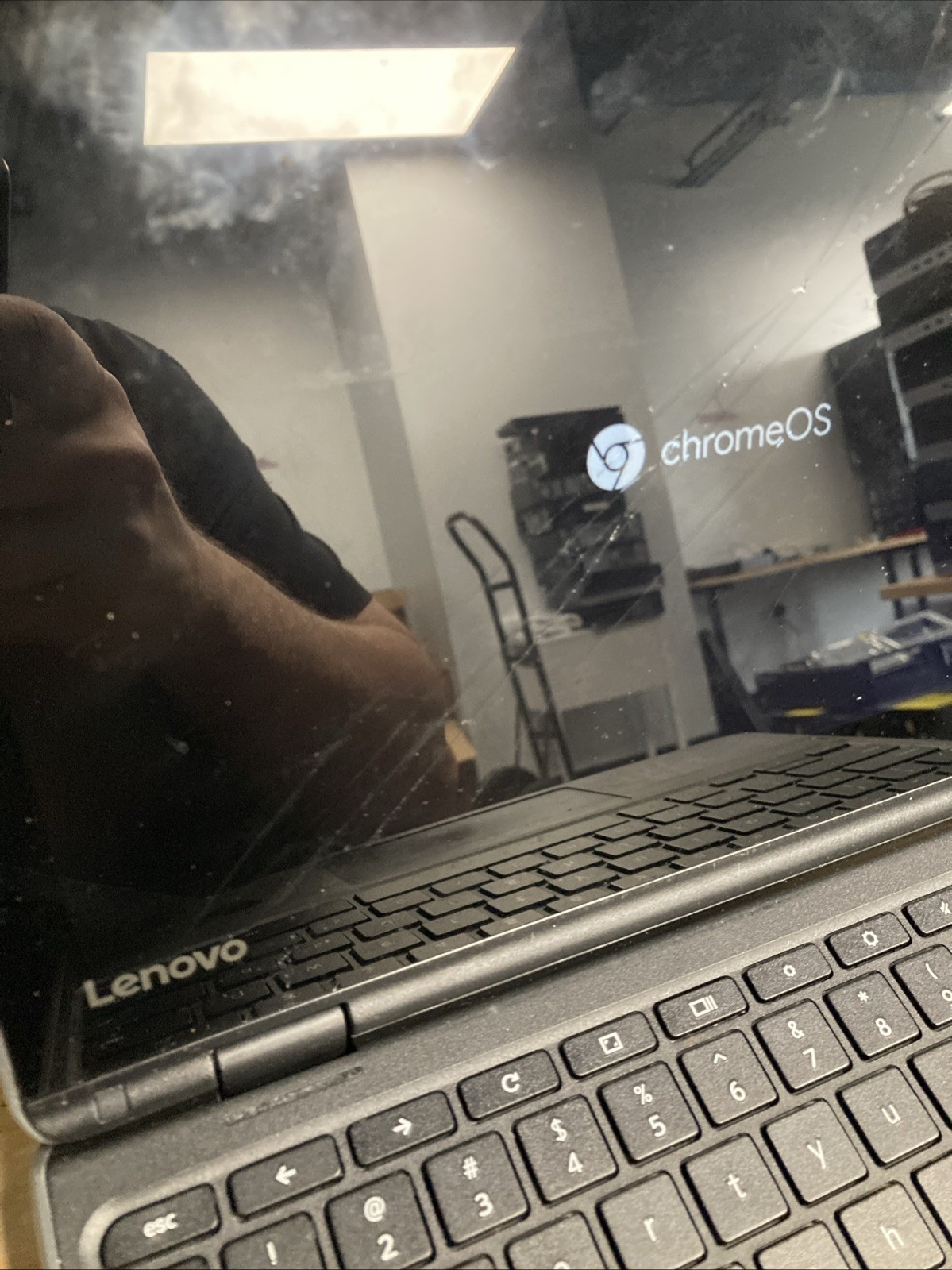 Lenovo 300e Touchscreen Chromebook 11.6″ 4GB 32gb SSD *SEE PHOTOS/DESCRIP.*