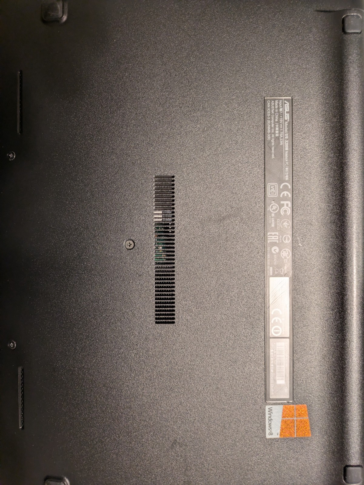 ASUS X200M Touch Screen 4GB RAM, Celeron 1.86GHz CPU With Power Adapter.