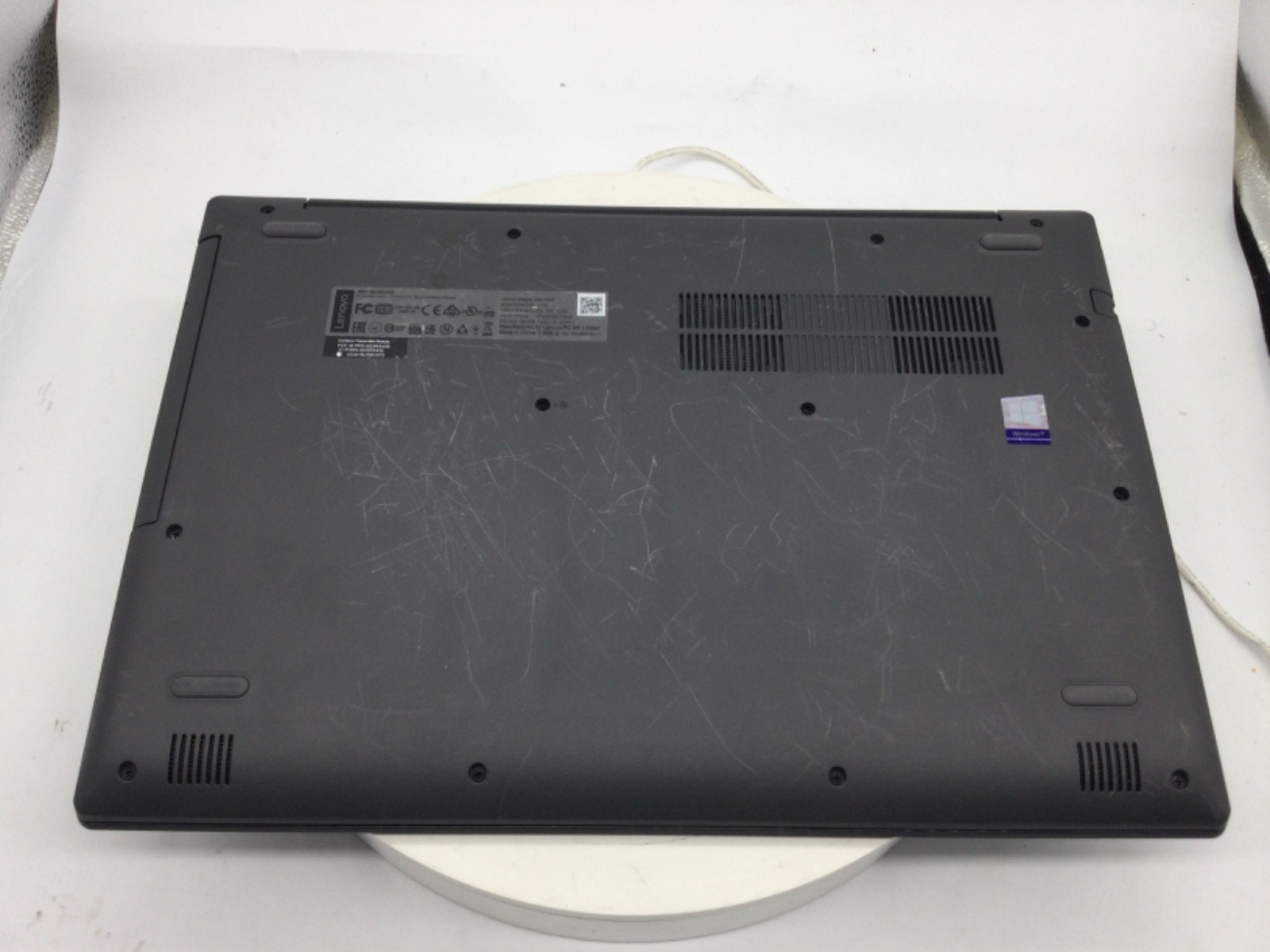 Lenovo IdeaPad 330 15.6″ Laptop i3-8130U 8GB RAM 1TB HDD Windows 11 Pro Used RD
