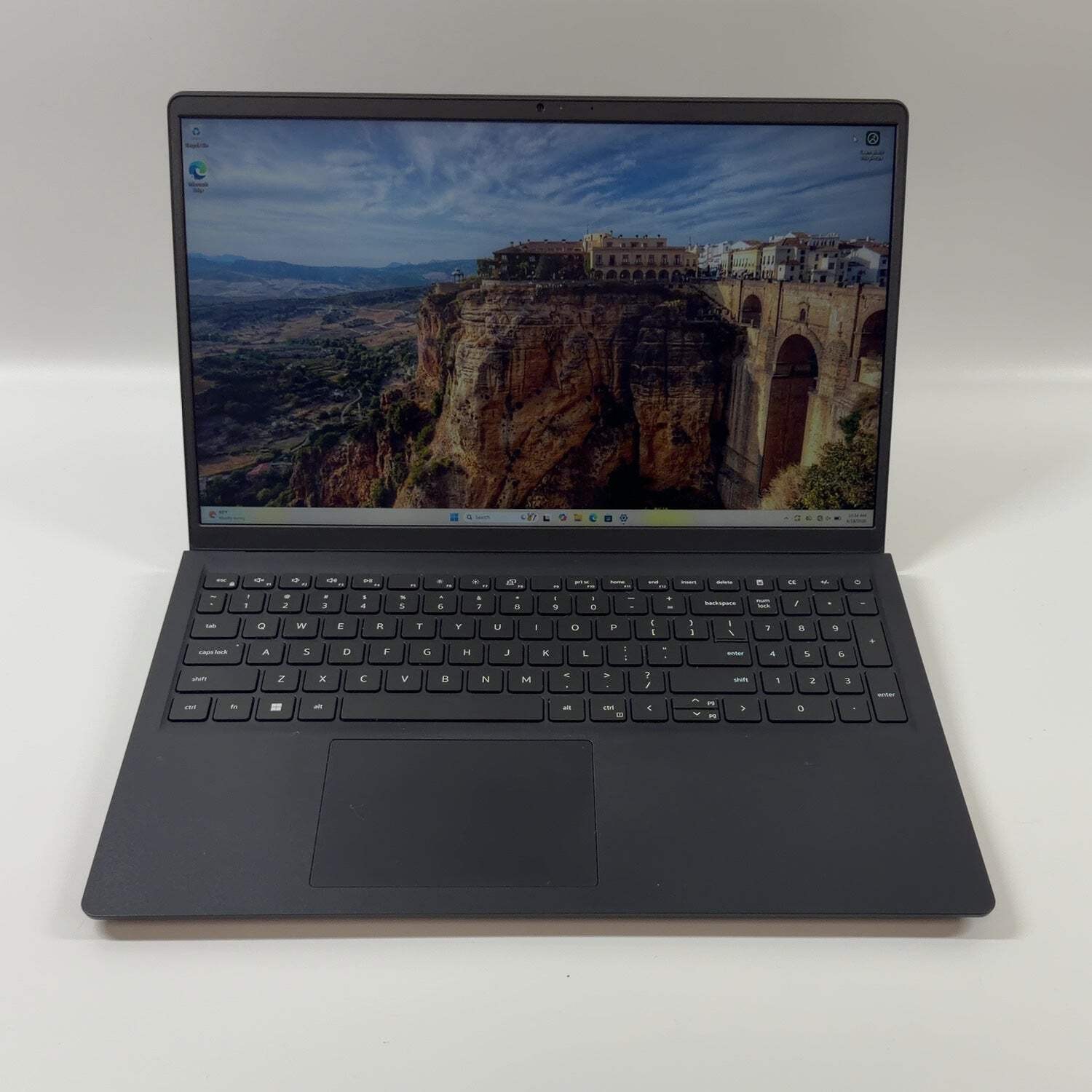 Dell Inspiron 3535 15.6″ Ryzen 7 7730U 2.0GHz 16GB RAM 1TB SSD