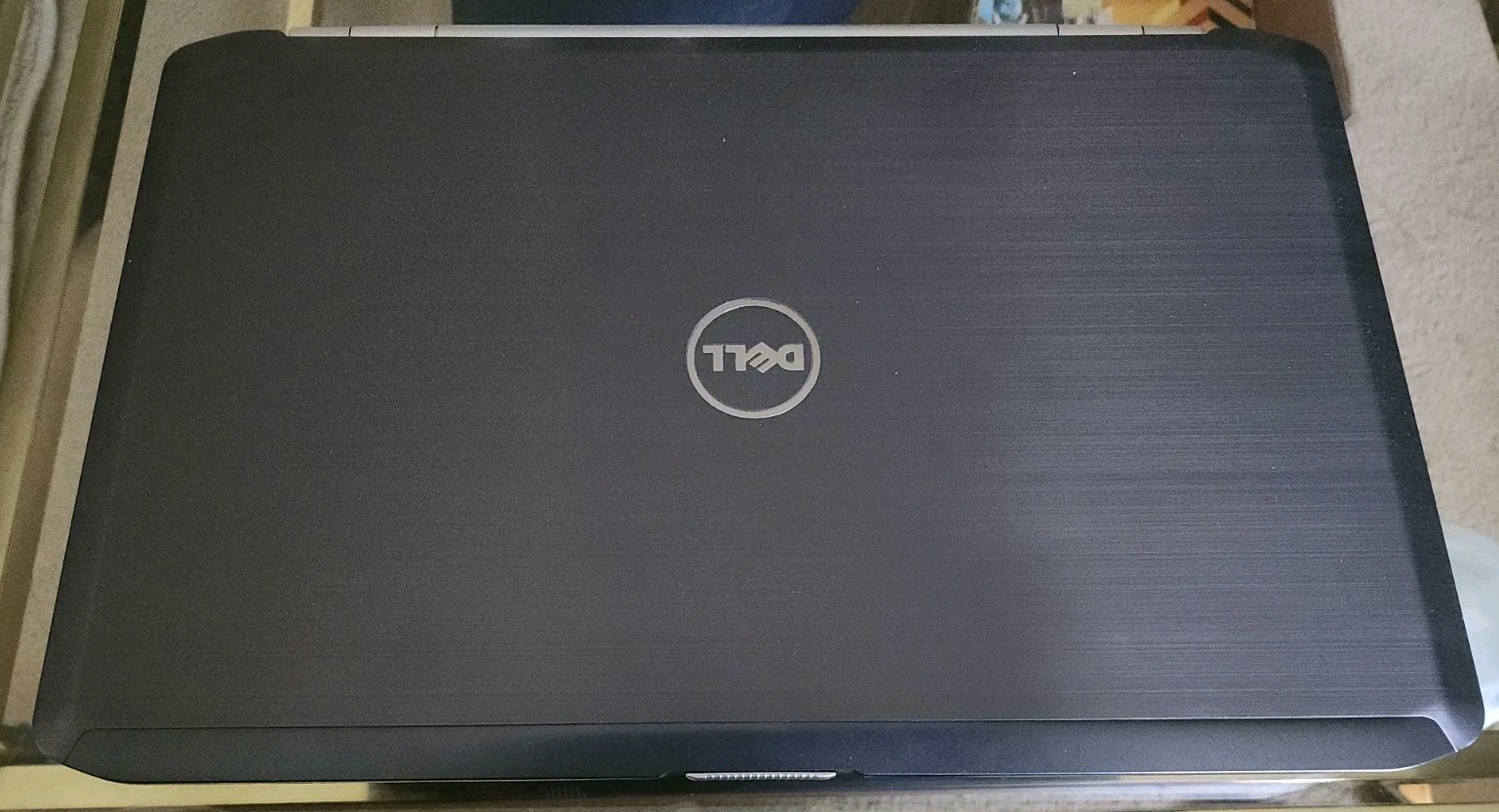 Dell Latitude E5520 i5-2430M 4xCPU@2.4GHz 4GB RAM 320GB HDD (626A7)
