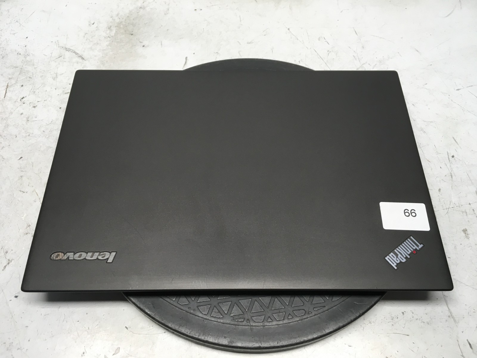 Lenovo ThinkPad X1 Carbon Intel i7-5600U 2.6GHz 16 GB NO HDD No Batt