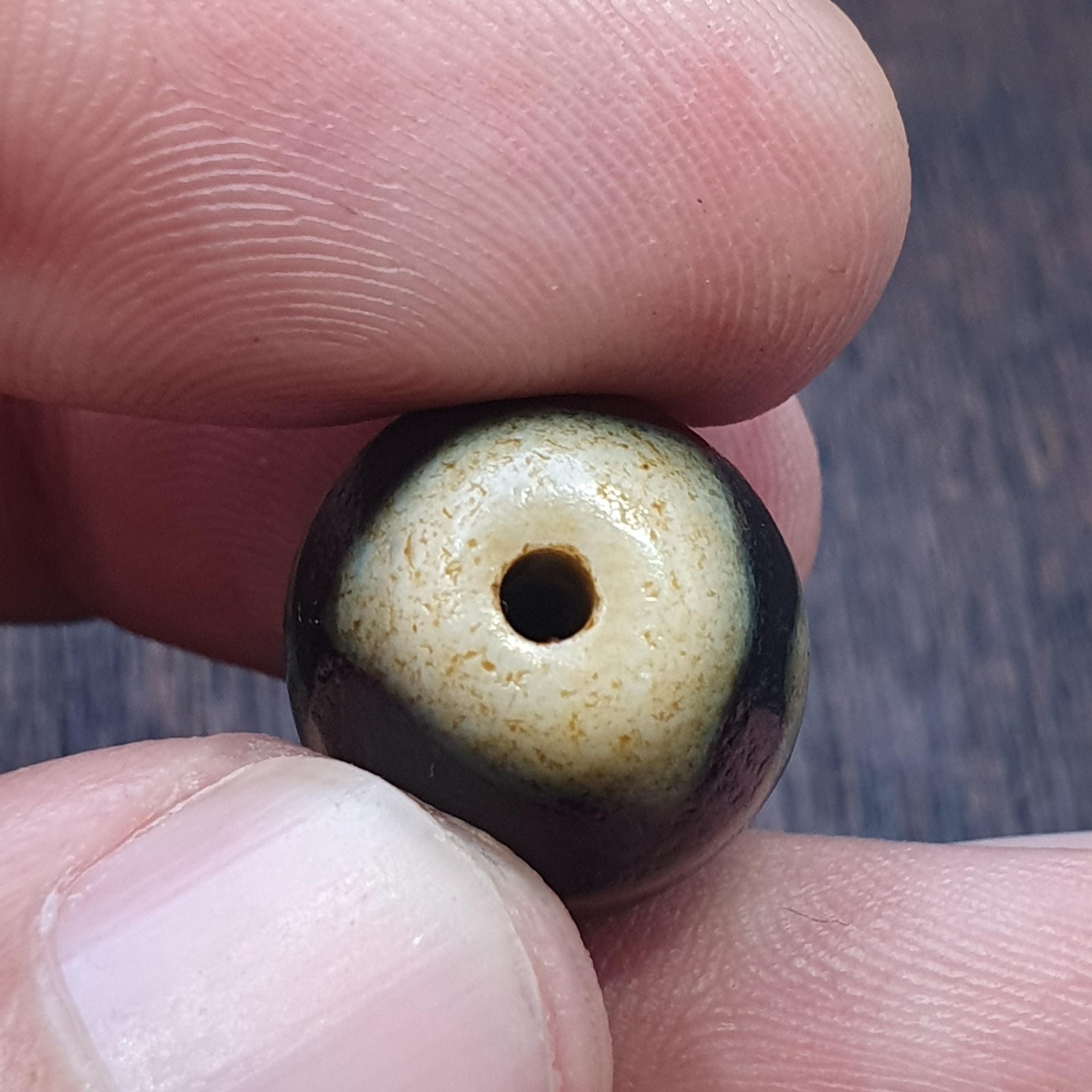 Old tibetan dogtooth pattern agate stone dzi bead amulet #40
