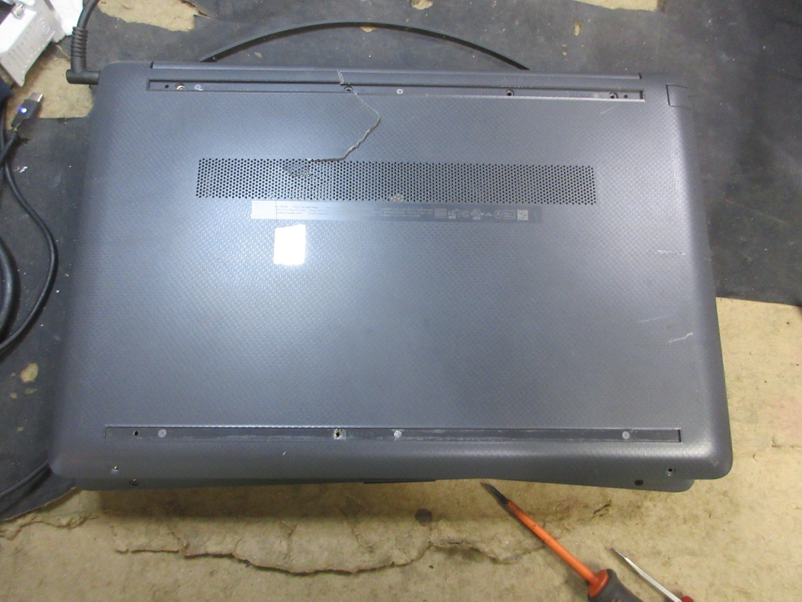 HP 250 G8 15.6″ LAPTOP i5-1135G7 2.4GHZ 8GB RAM 256GB SSD No OS