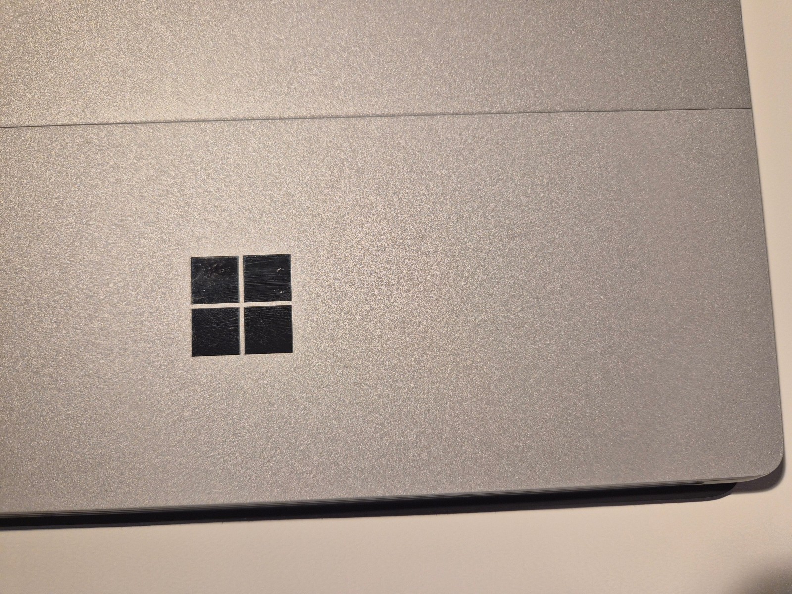 Microsoft Surface Go 2 1927 (10.5″, LTE, Intel m3 8100Y, 8GB, 256GB)