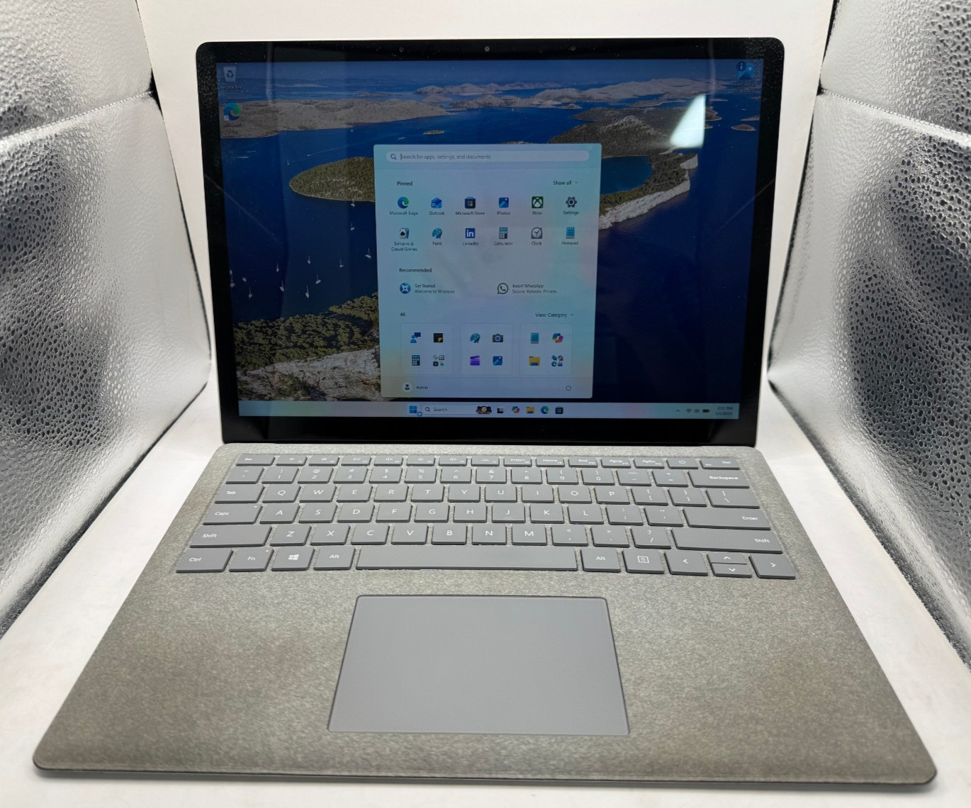 Microsoft Surface Laptop 13-inch (2017) – Core i7-7660U – 16 GB – SSD 512 GB