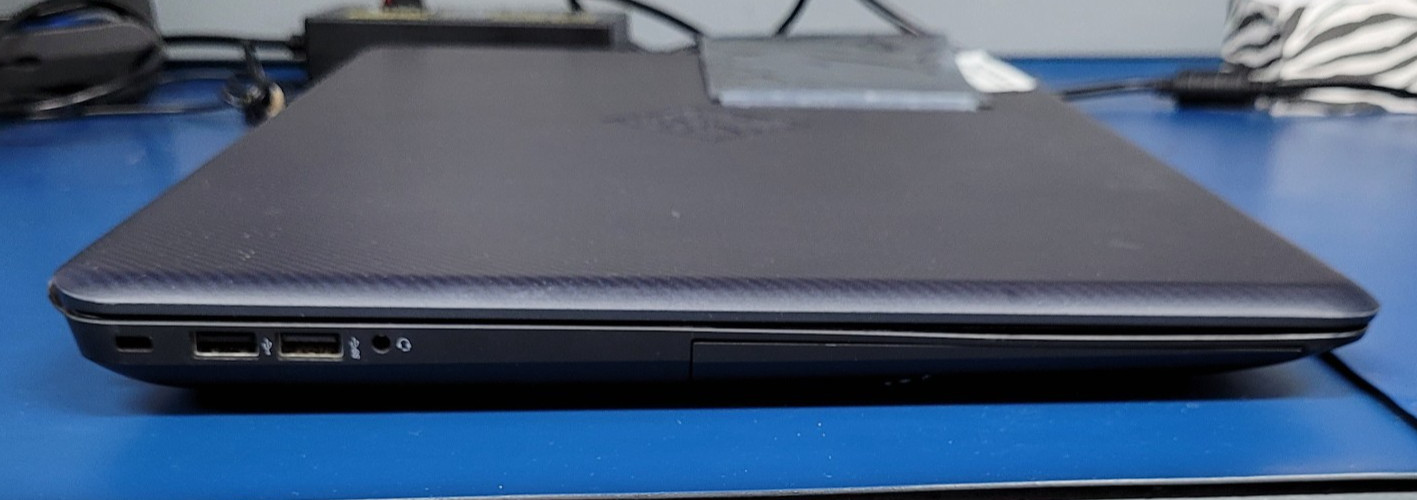 OMEN 17-w53dx Laptop — DOES NOT POWER ON — NO HDDS — 4 GB RAM FOR PARTS