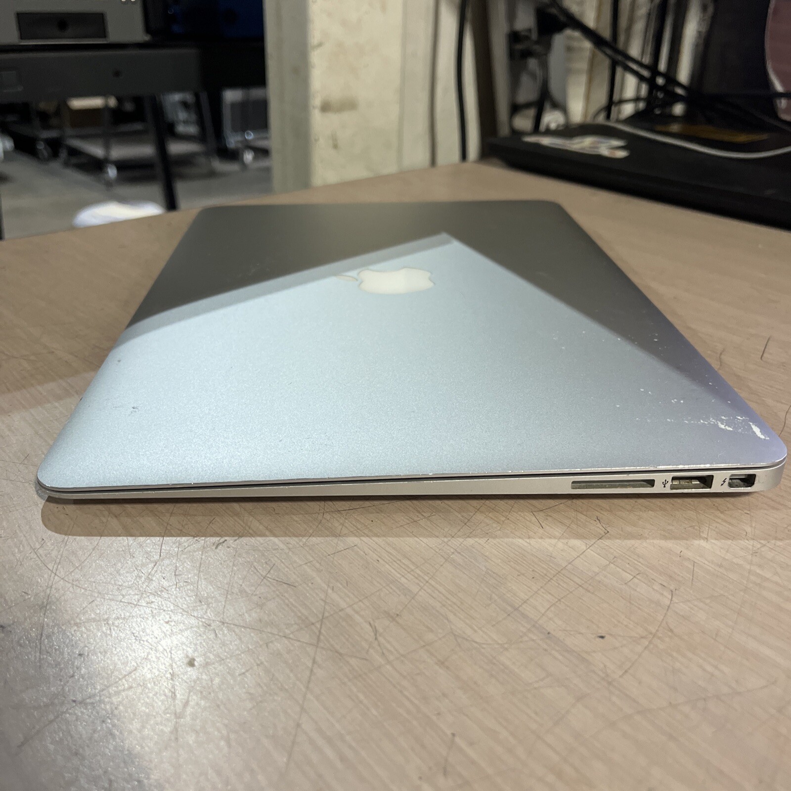 APPLE MACBOOK AIR 13″ MID 2013 CORE I5-4250U 1.3GHZ 4GB RAM NO HD