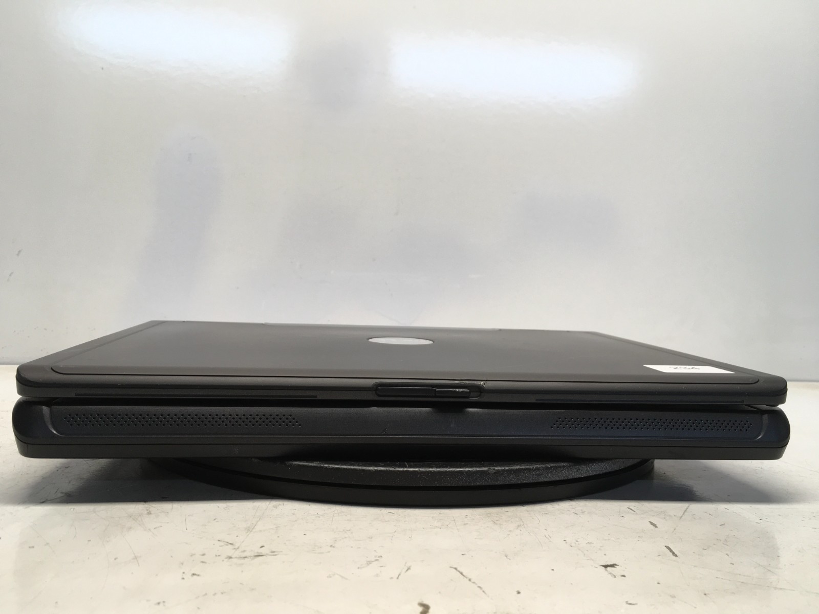 Dell Vostro 1000 AMD Mobile Sempron 3600+ 2 GHz 1 GB NO HDD/Battery