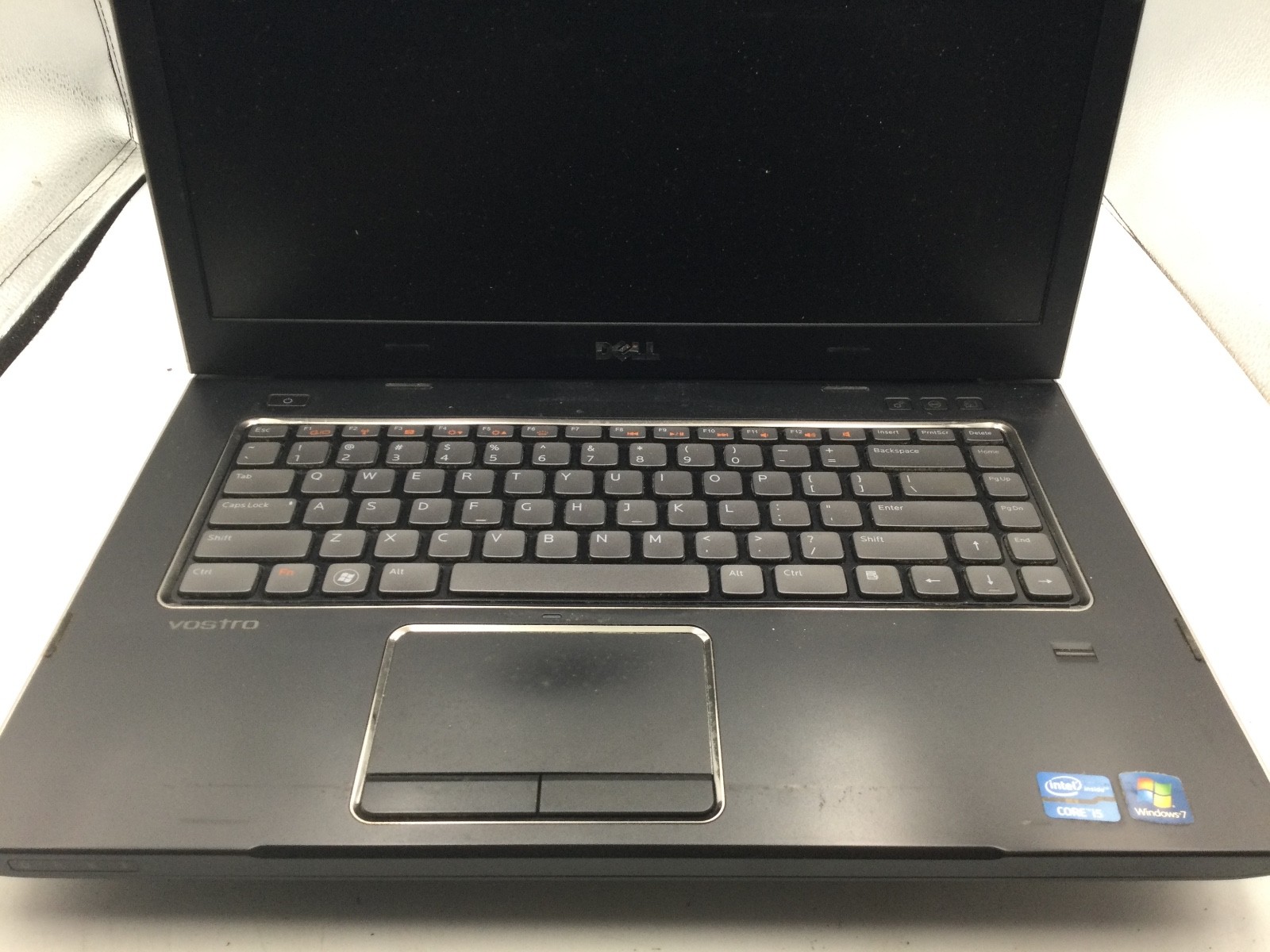 DELL VOSTRO 3550 – FOR PARTS/NO POWER – INTEL I5 – NO RAM -15″ – READ DESC – BB
