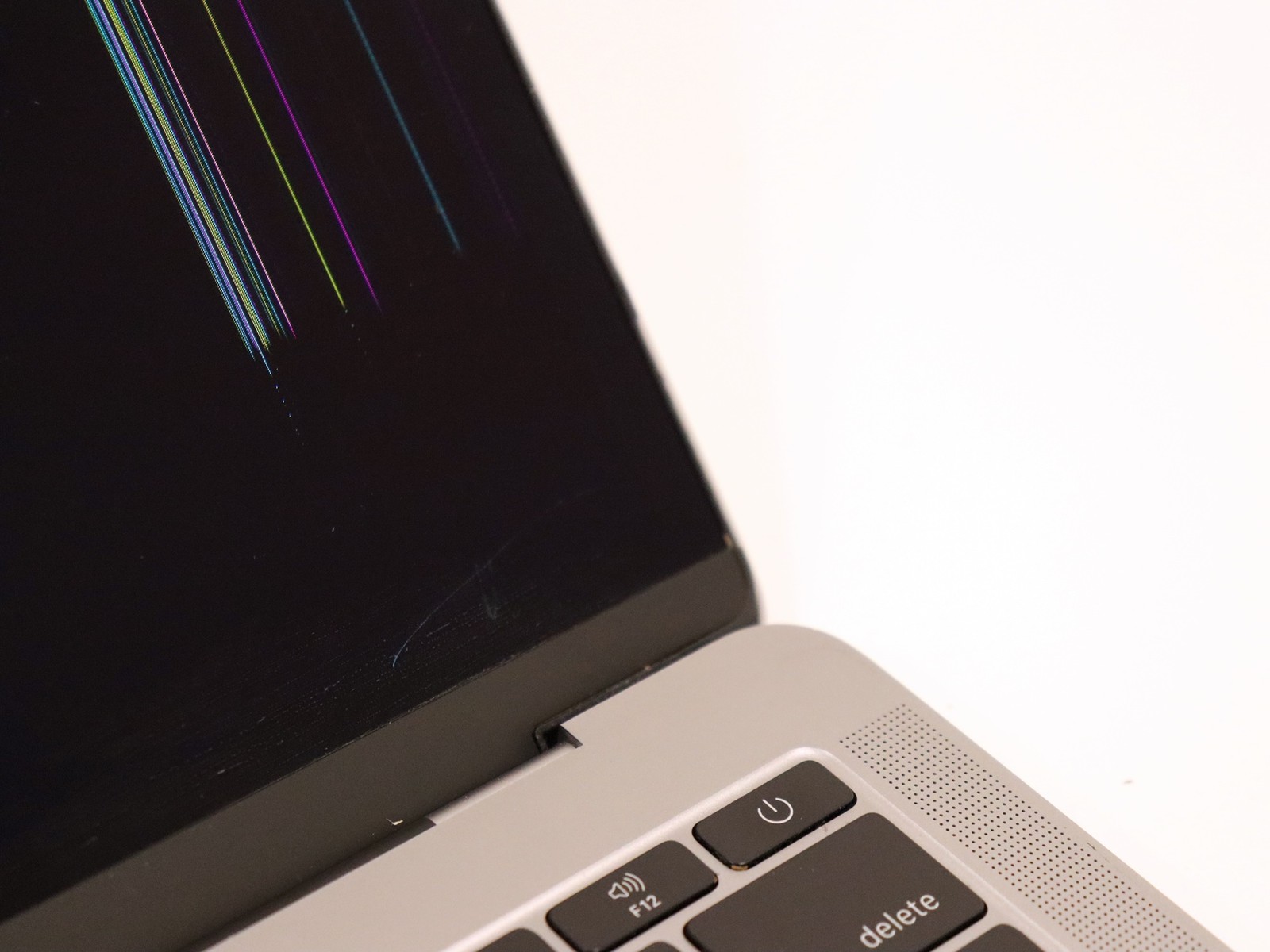 MacBook Pro 2027 a1708 13.3″ i5-7360U 8GB 128GB SSD- AS IS FIRMWARE L0CKED