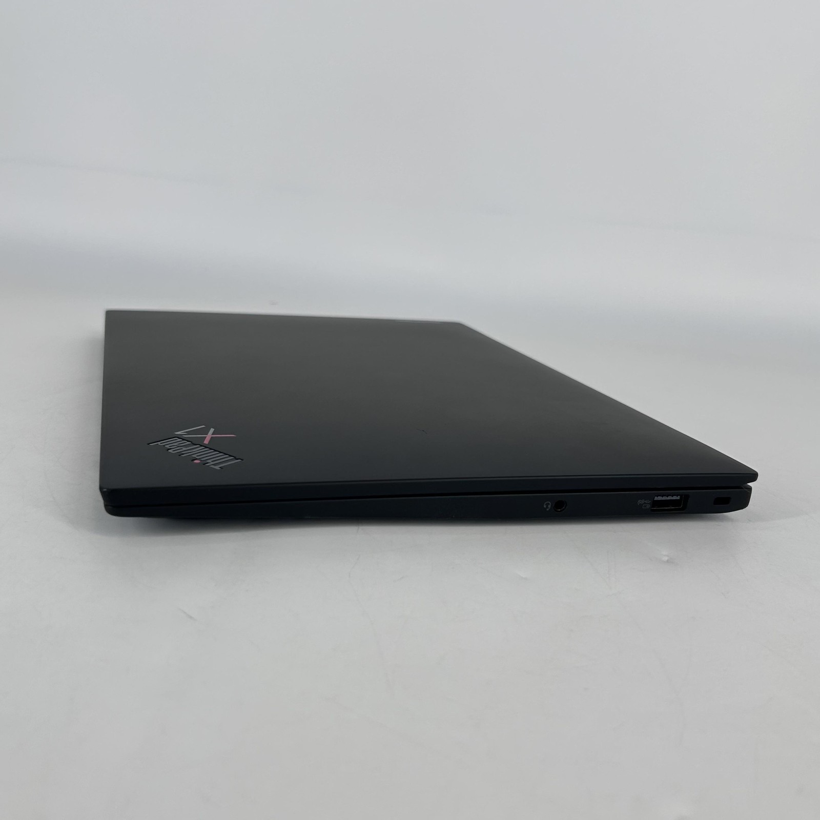 Lenovo ThinkPad X1 Carbon Gen 10 14 FHD+ 1.8 GHz i7-1265U 16GB 512GB Very Good