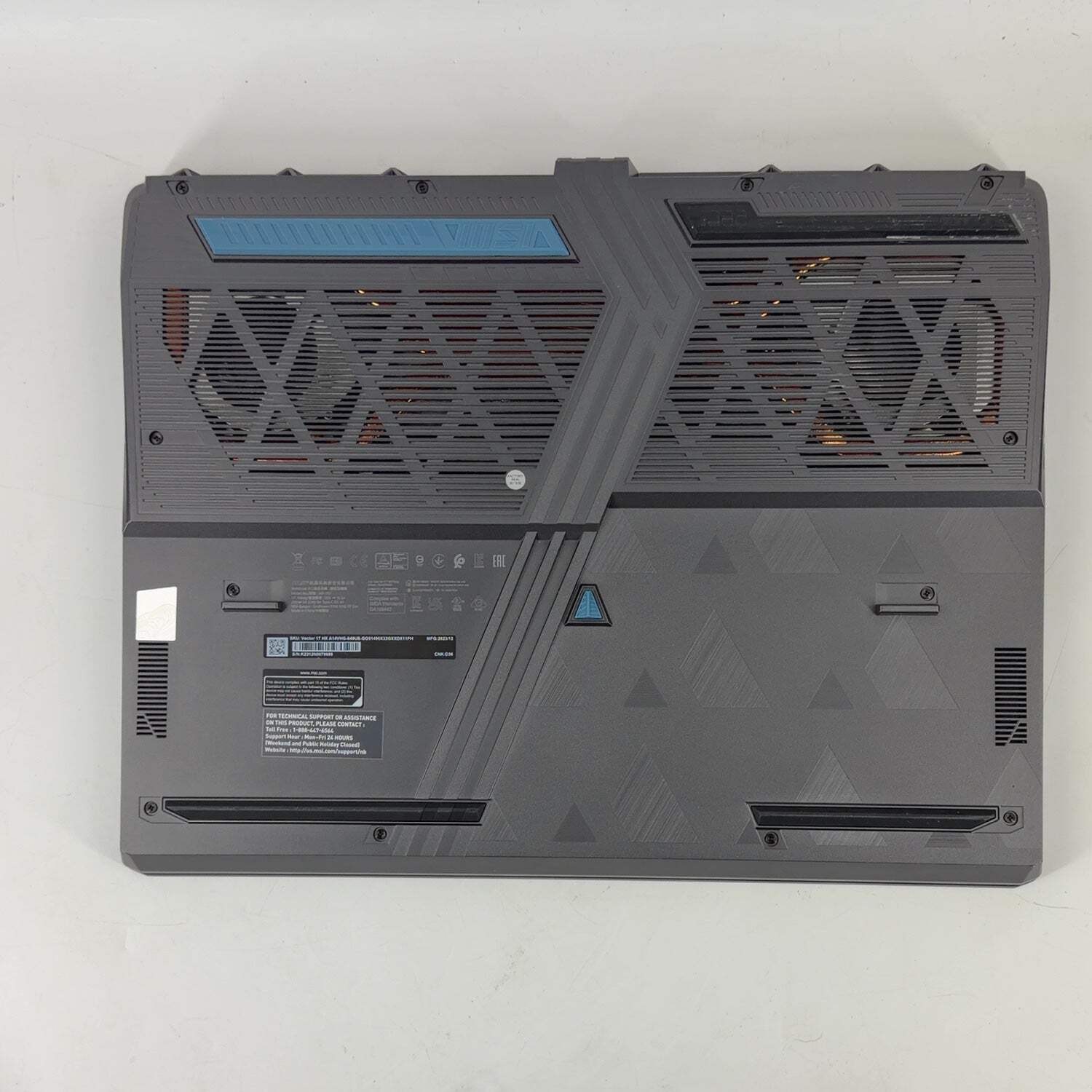MSI Vector 17 HX A14VHG 17″ i9-14900HX 2.2GHz 32GB RAM 1TB SSD GeForce RTX 4080