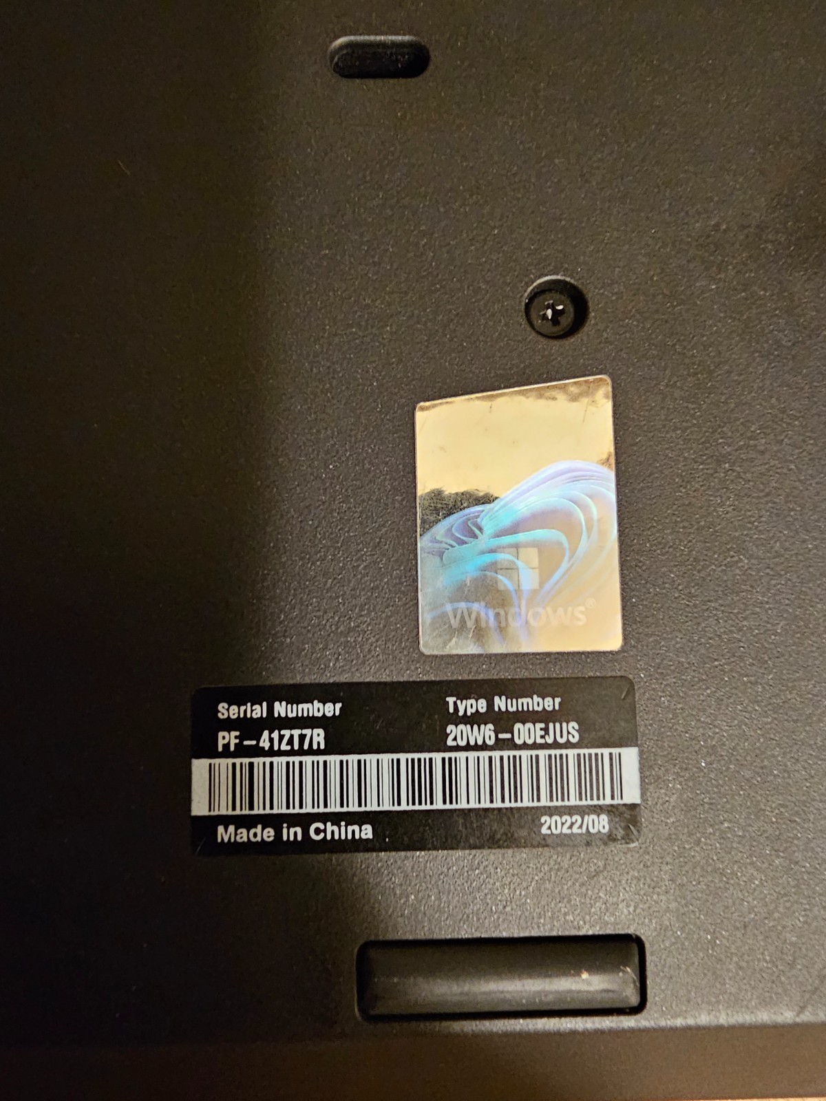 Lenovo ThinkPad P15s Gen 2 15.6″ (512GB SSD, Intel i7-1165G7, 16GB DDR4-3200)